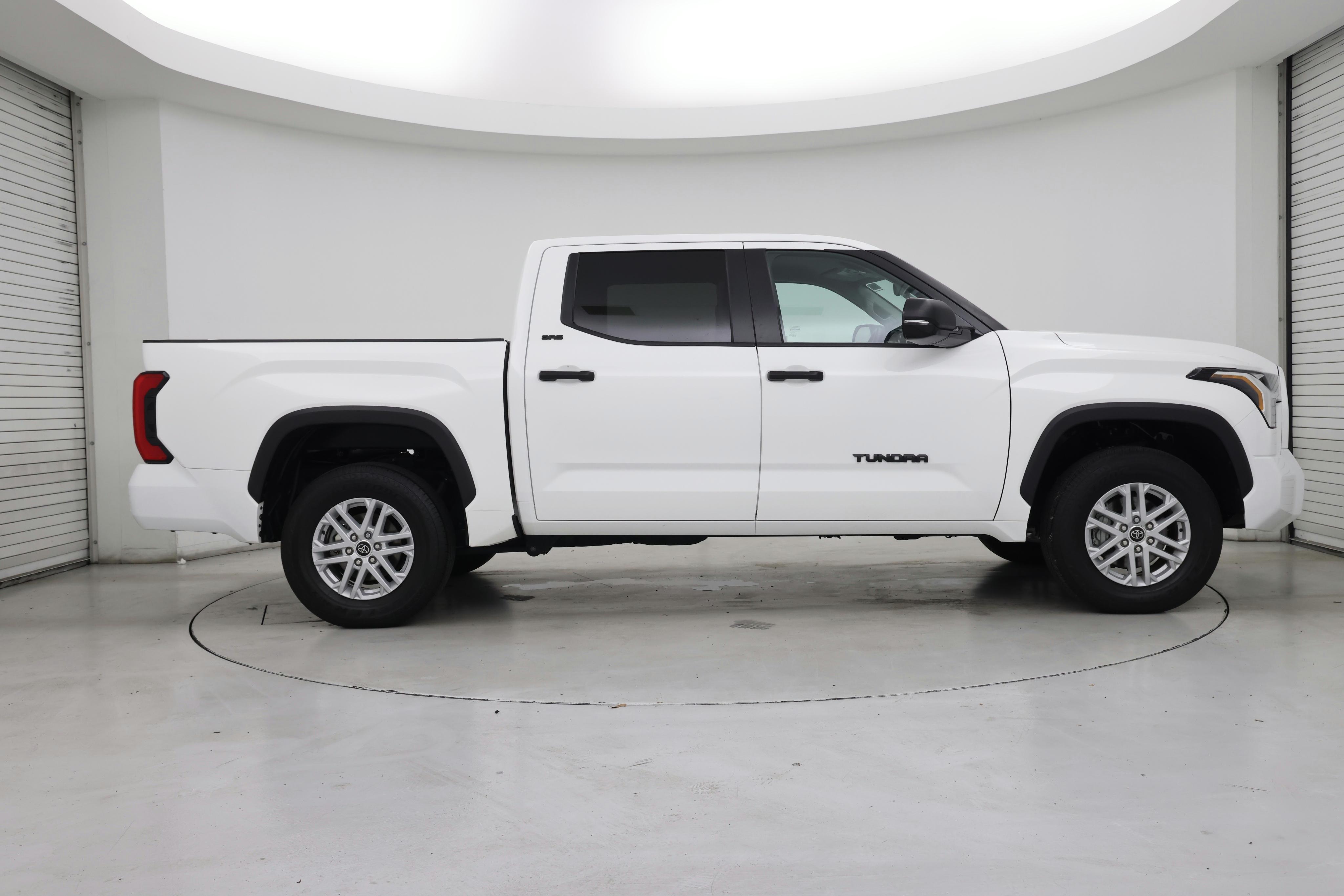 Thumbnail: 2024 Toyota Tundra - 7