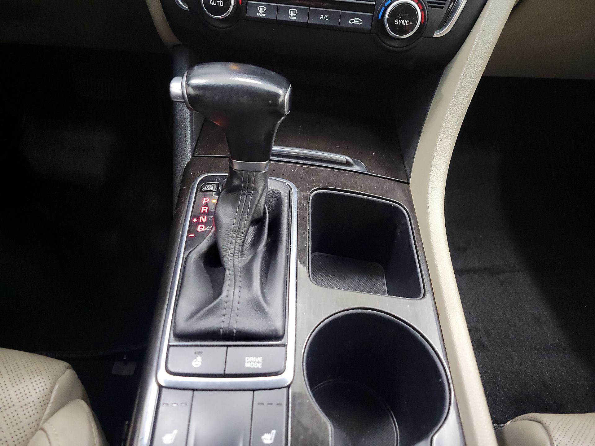 Thumbnail: 2016 Kia Optima - 17