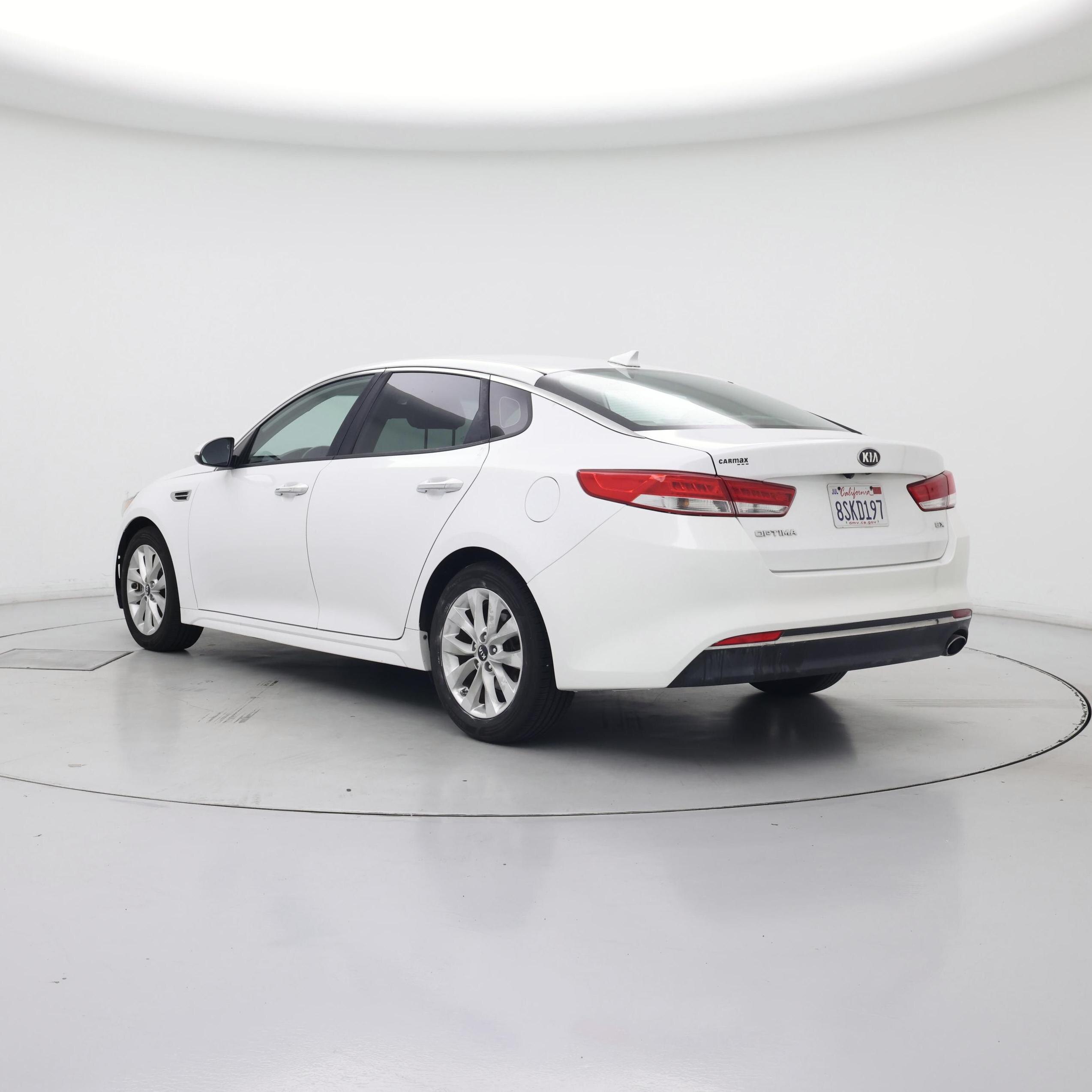Thumbnail: 2016 Kia Optima - 2