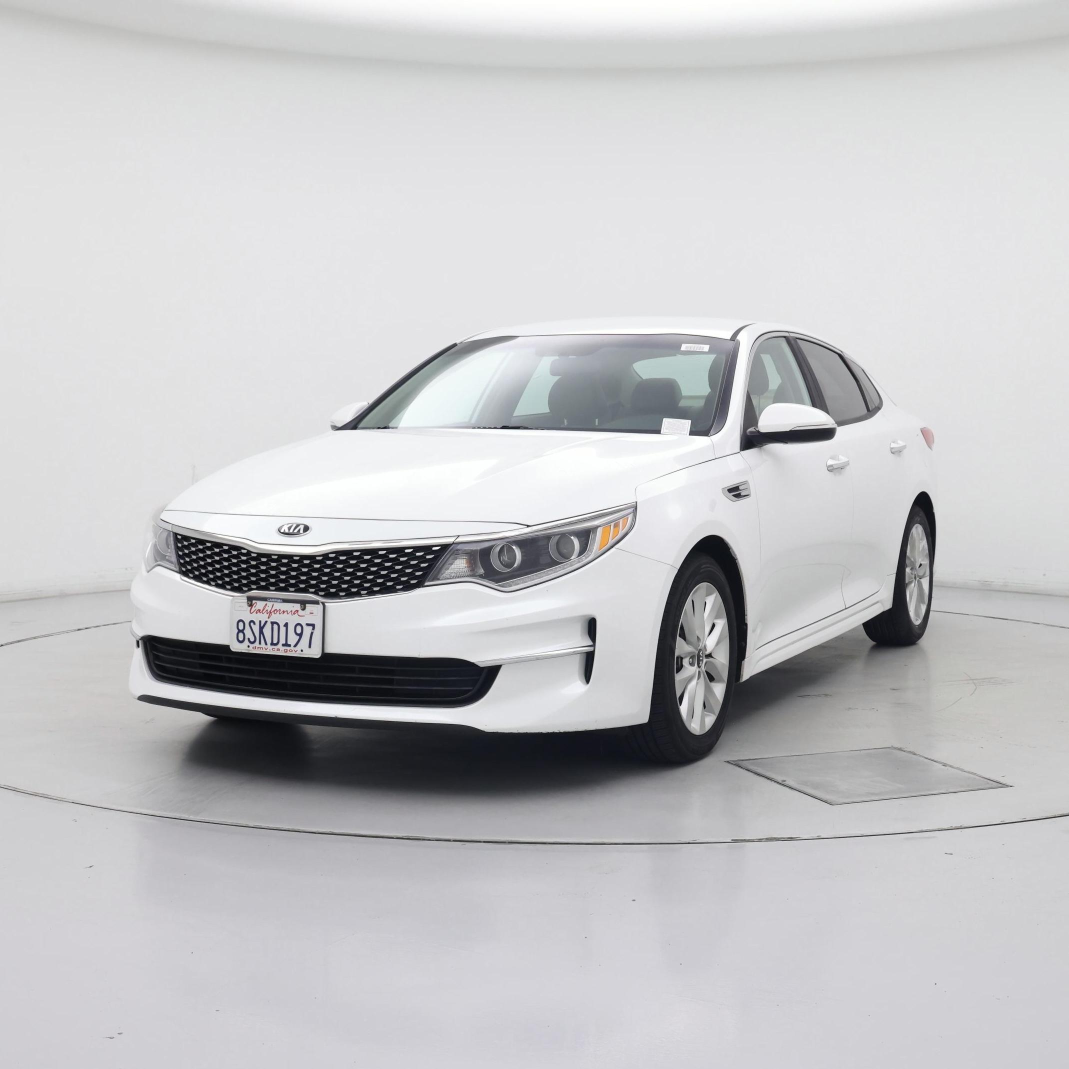 Thumbnail: 2016 Kia Optima - 4
