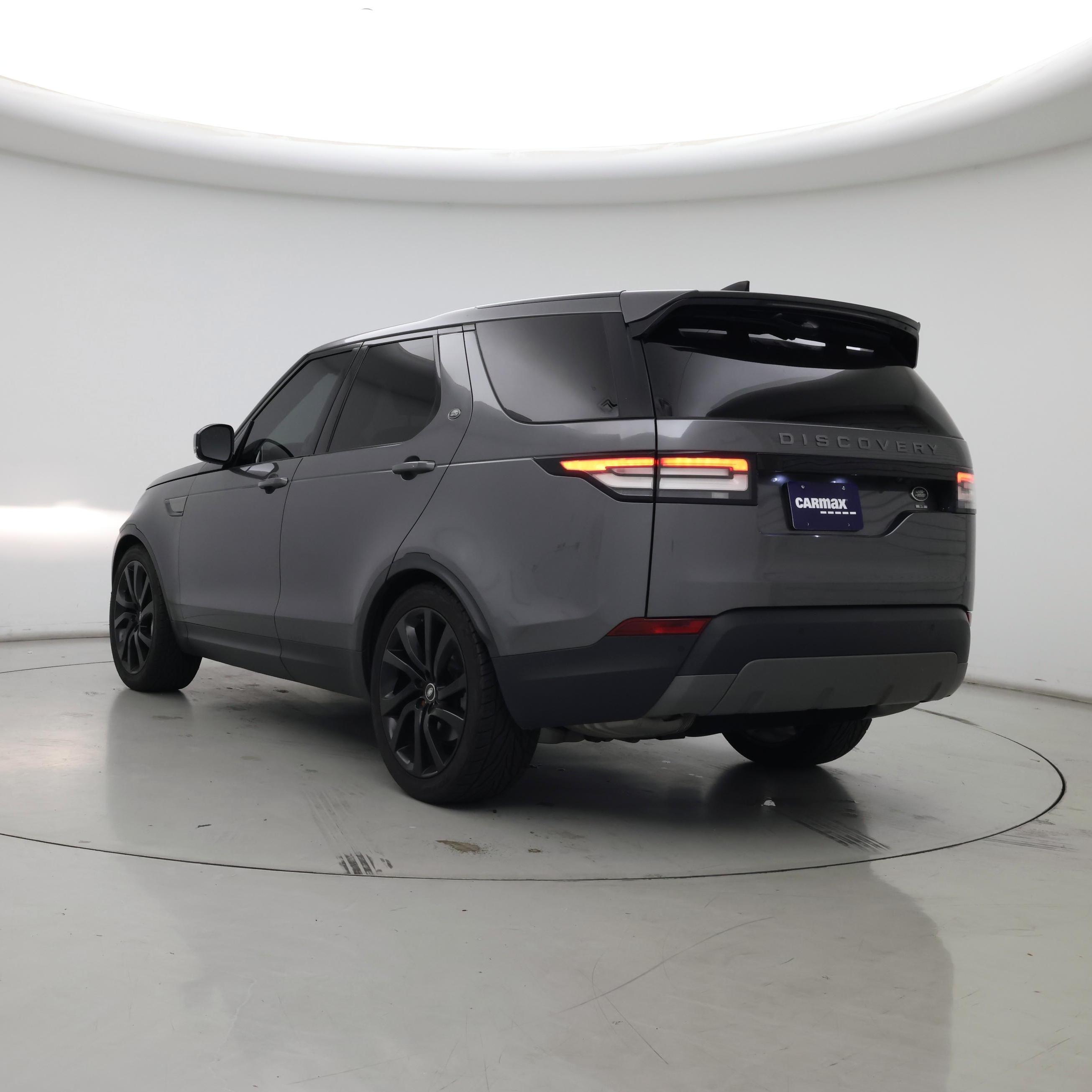 Thumbnail: 2018 Land Rover Discovery - 2