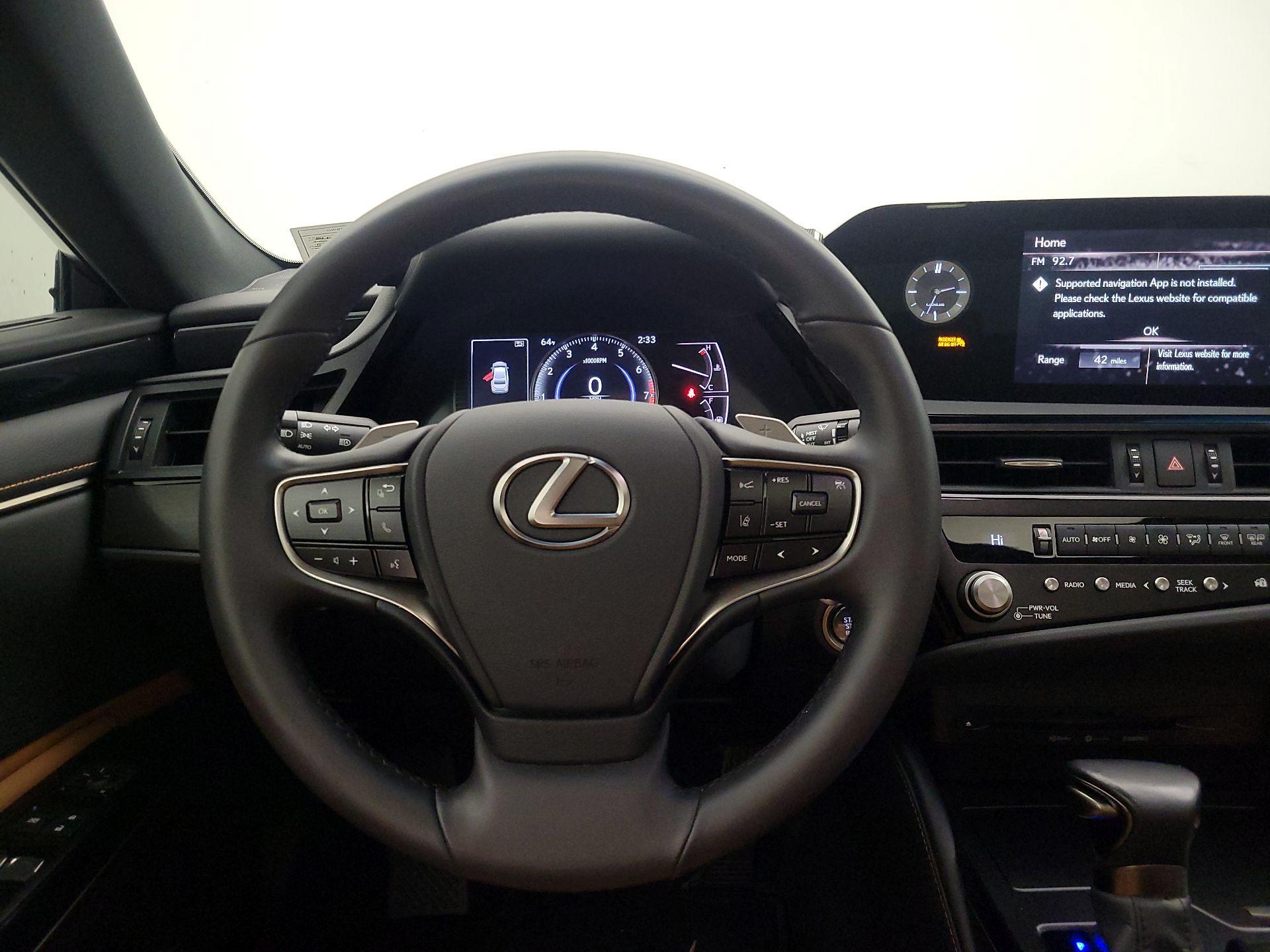 Thumbnail: 2022 Lexus ES - 10