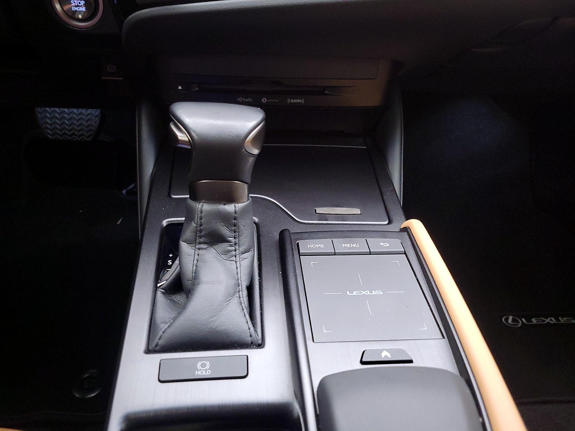 Thumbnail: 2022 Lexus ES - 18