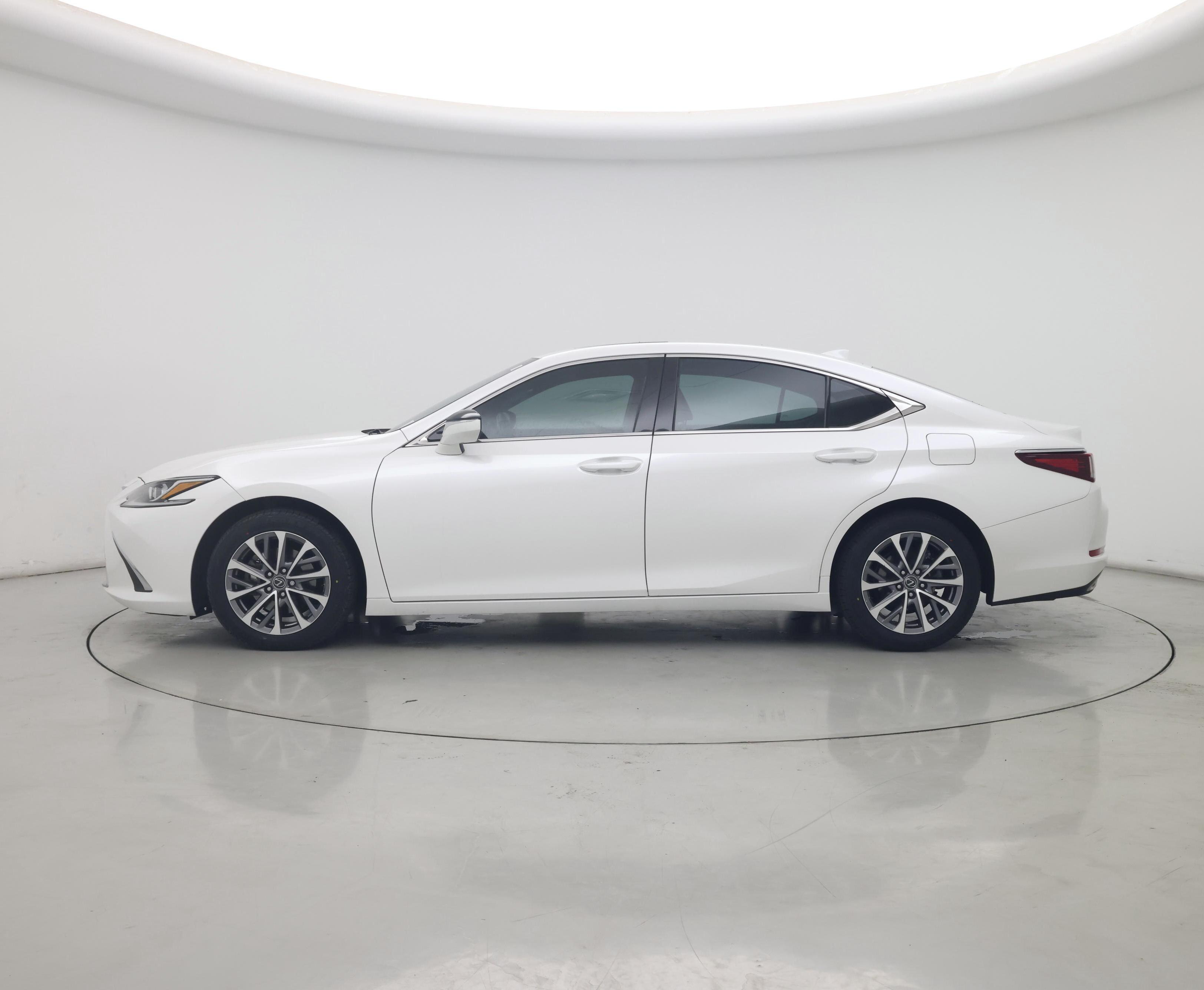 Thumbnail: 2022 Lexus ES - 3