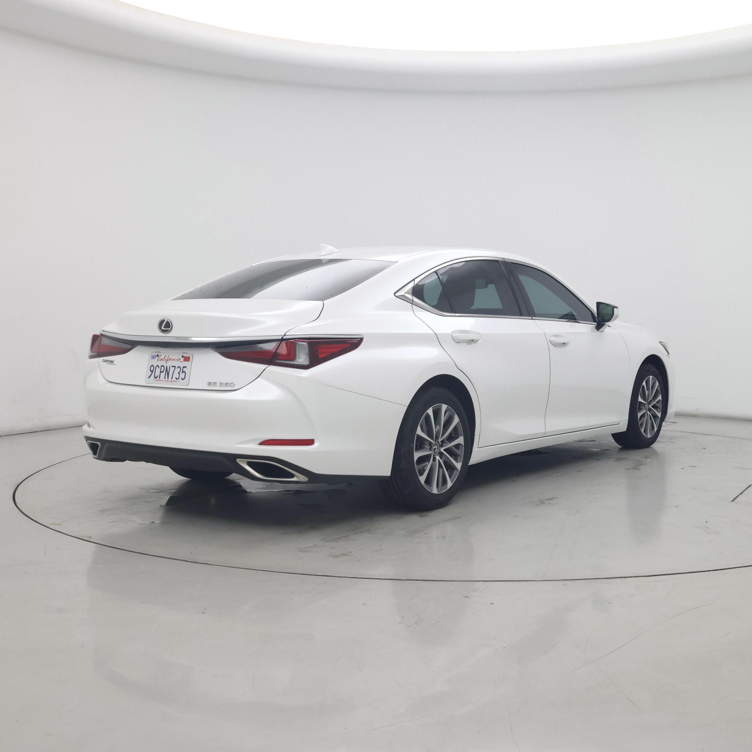 Thumbnail: 2022 Lexus ES - 8