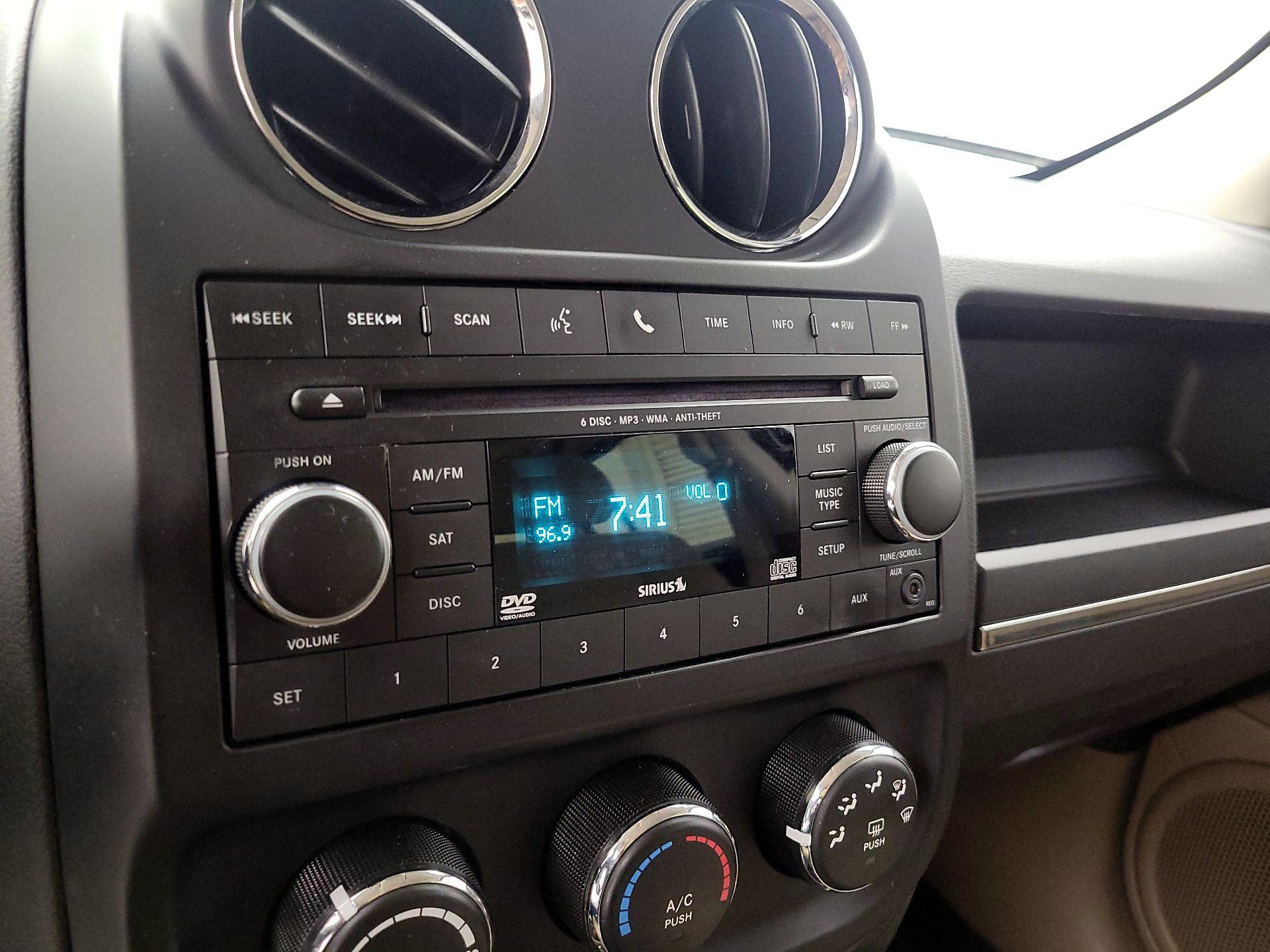 Thumbnail: 2017 Jeep Patriot - 13