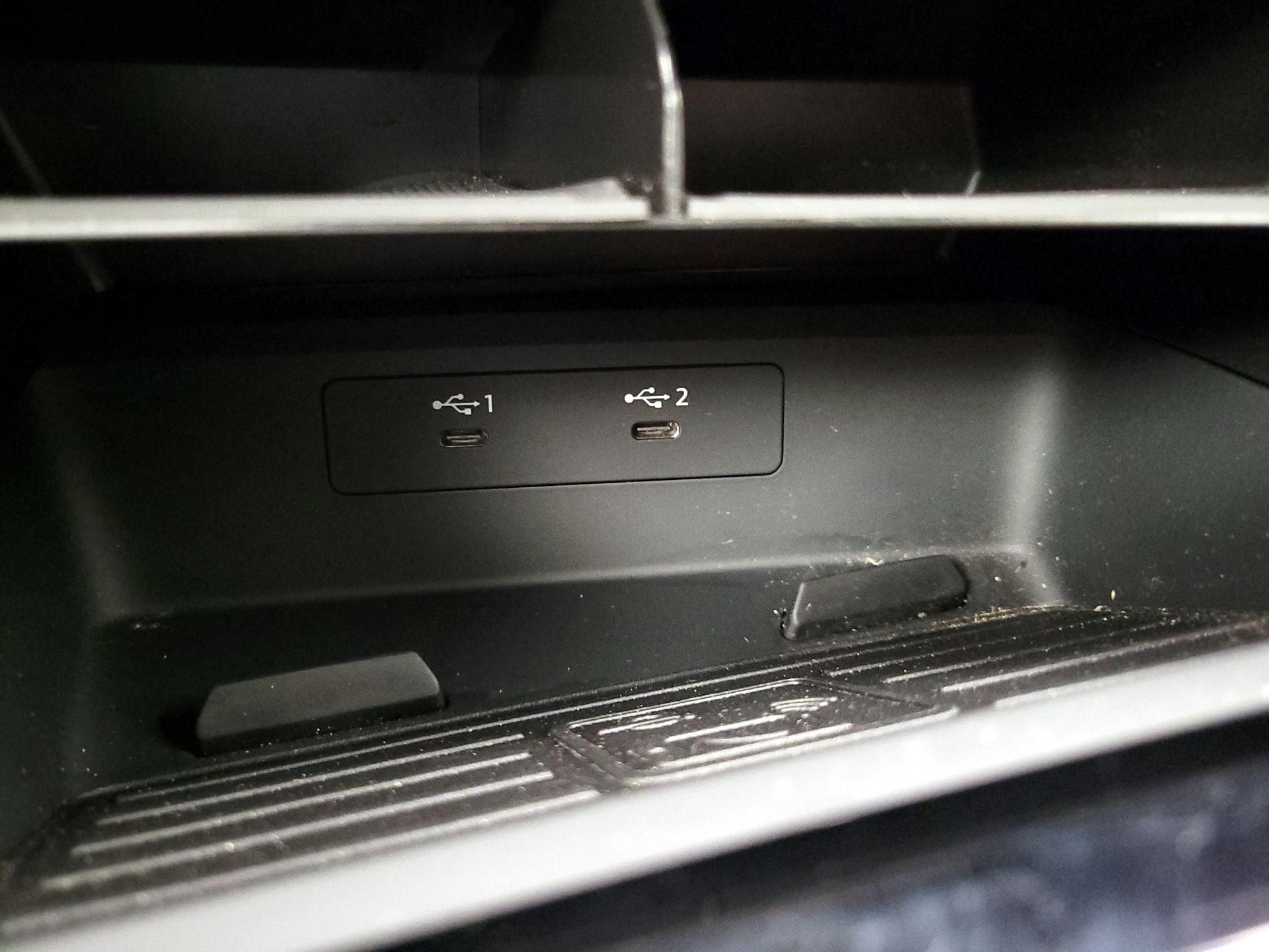 Thumbnail: 2023 Audi RS 3 - 19