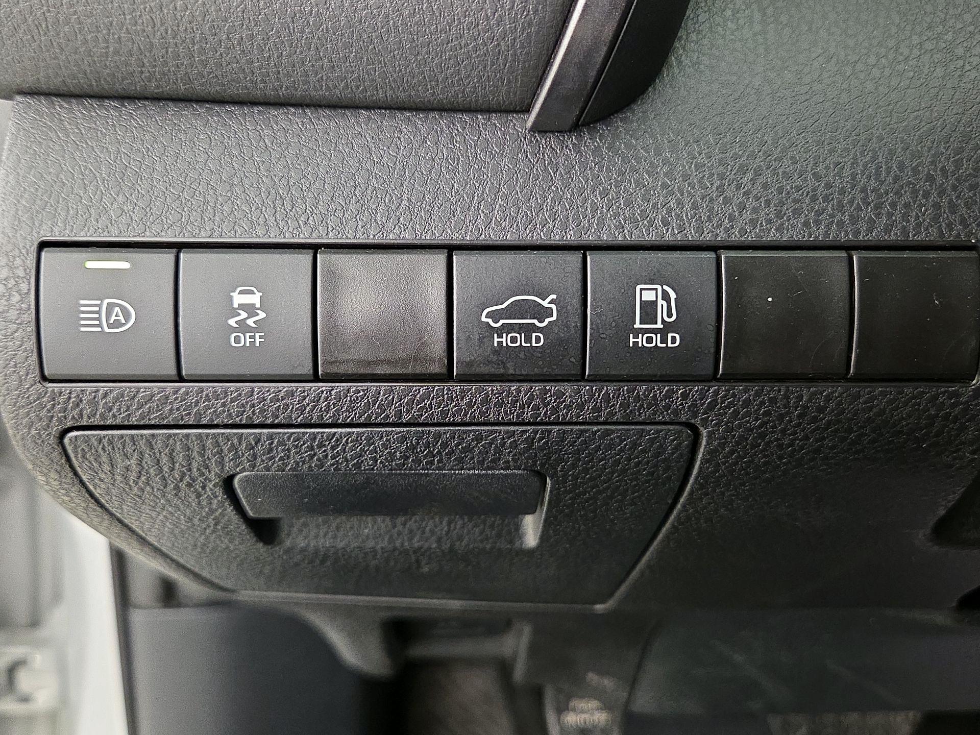 Thumbnail: 2023 Toyota Camry - 13