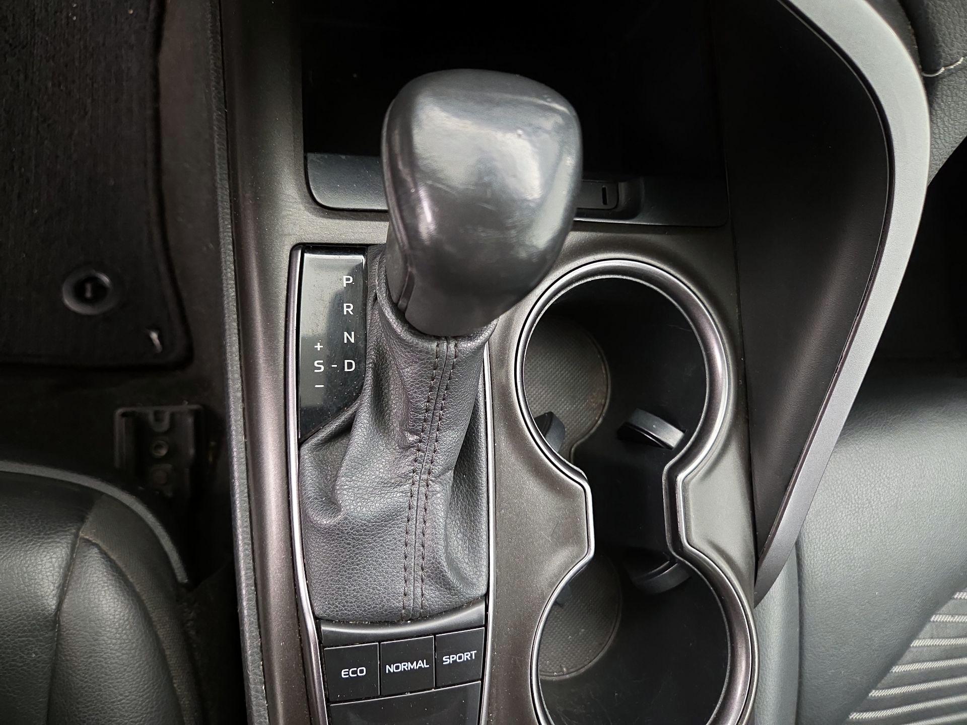 Thumbnail: 2023 Toyota Camry - 17