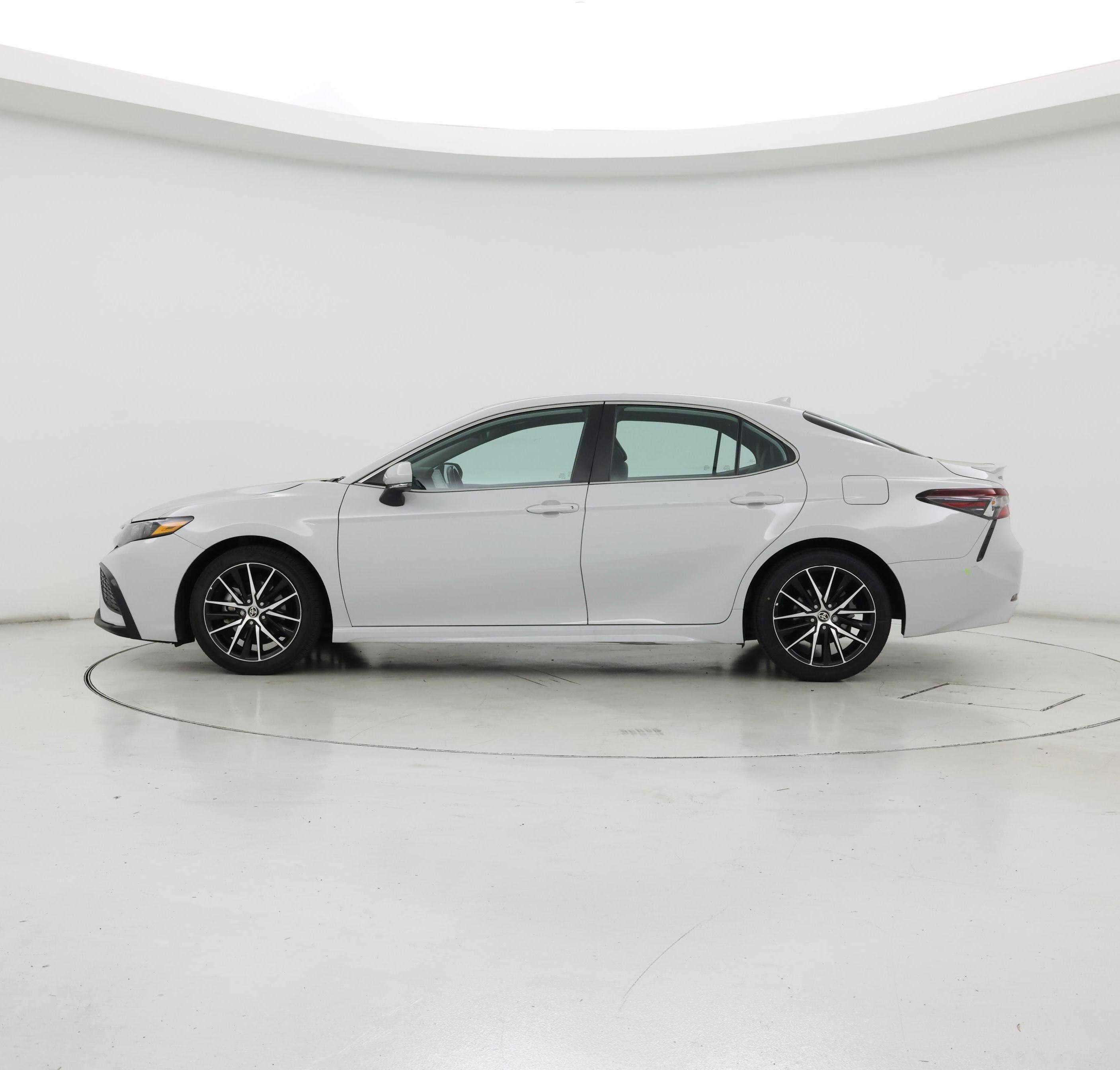 Thumbnail: 2023 Toyota Camry - 3