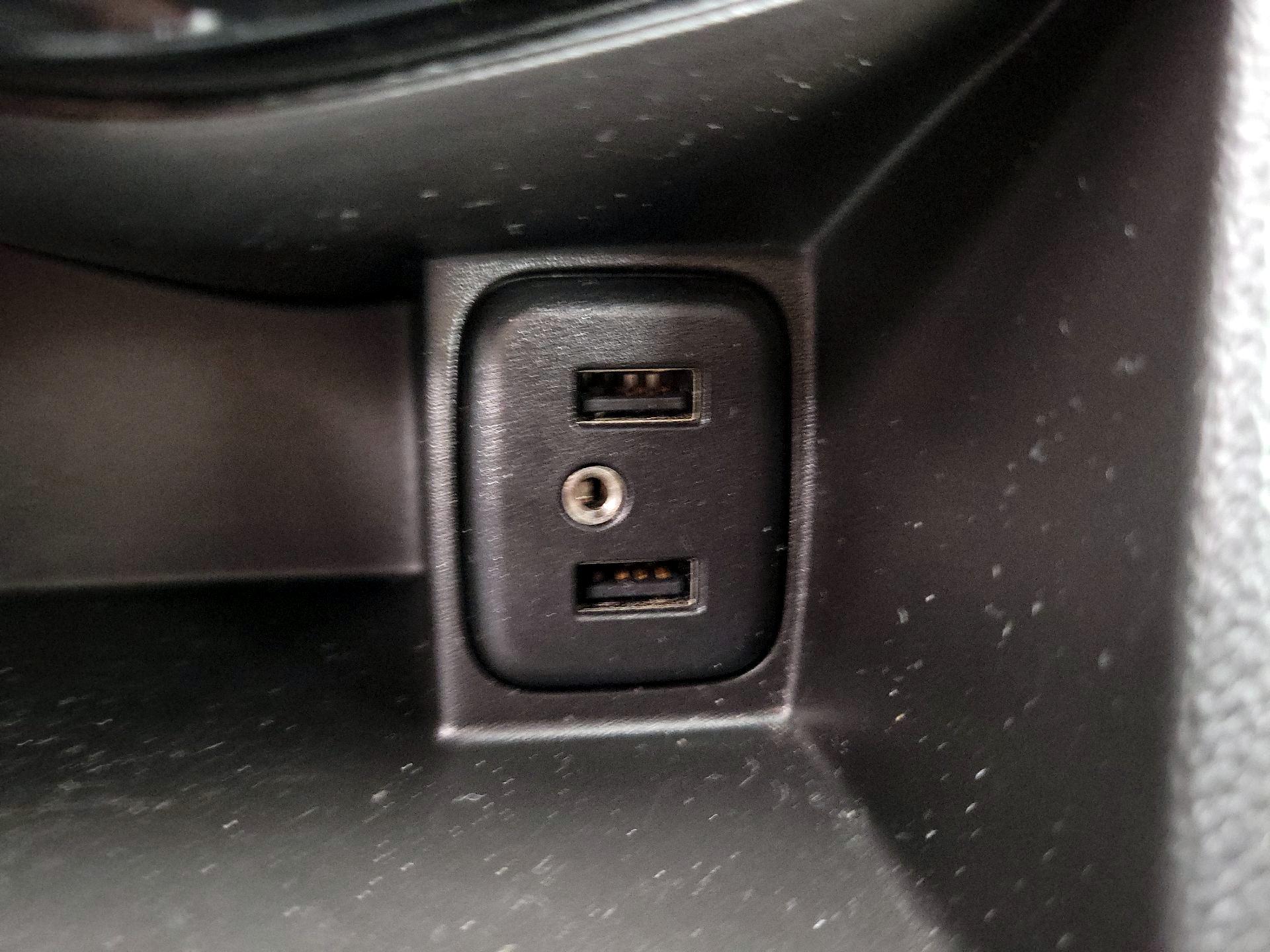 Thumbnail: 2017 Chevrolet Sonic - 18