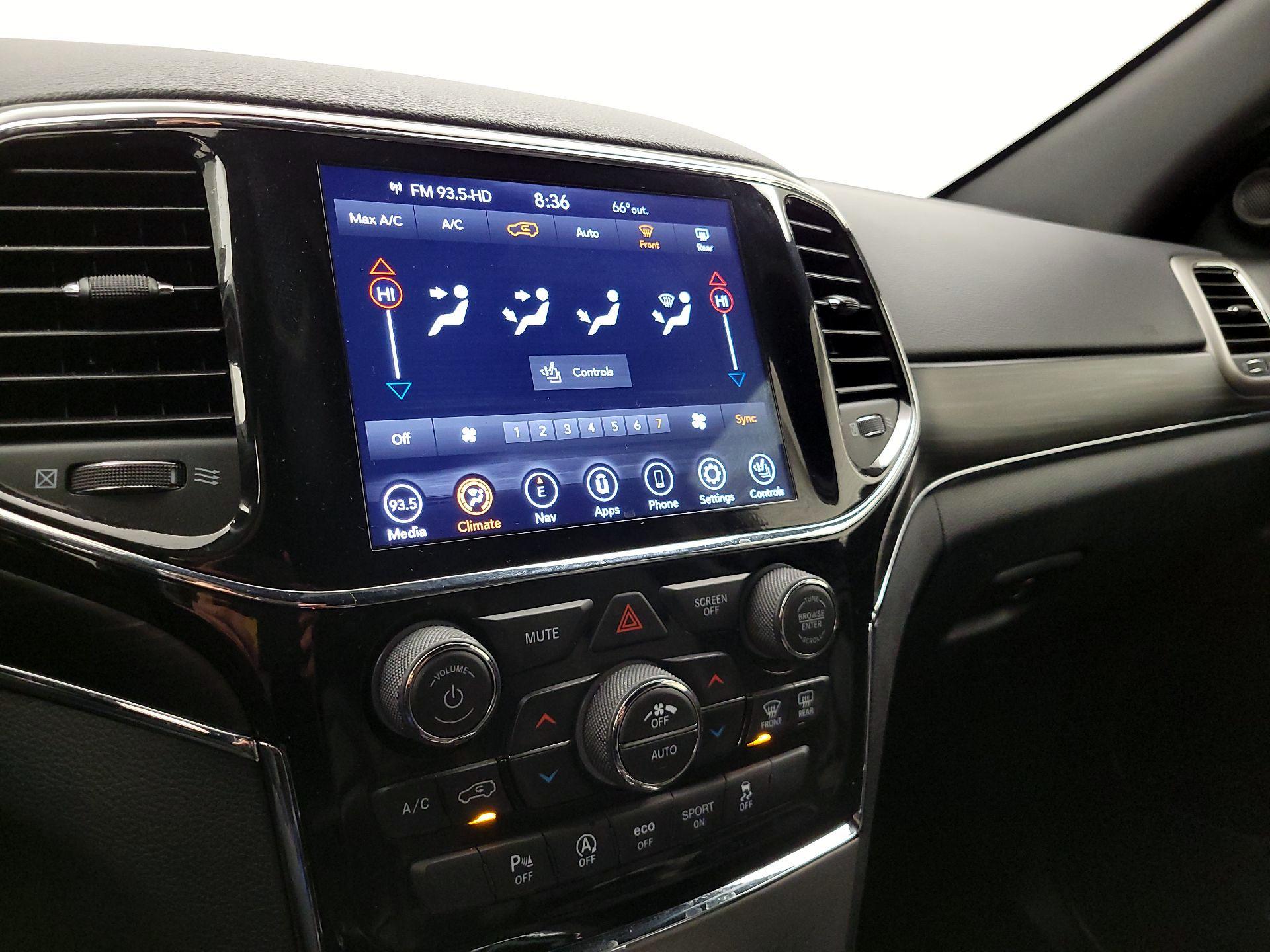 Thumbnail: 2022 Jeep Grand Cherokee - 17