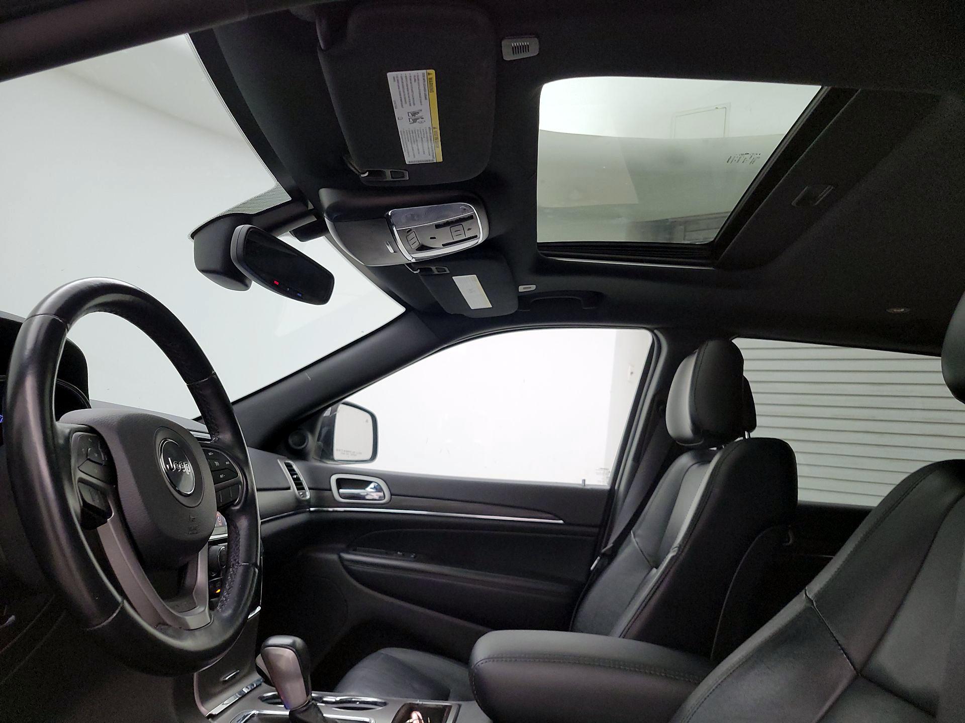 Thumbnail: 2022 Jeep Grand Cherokee - 20