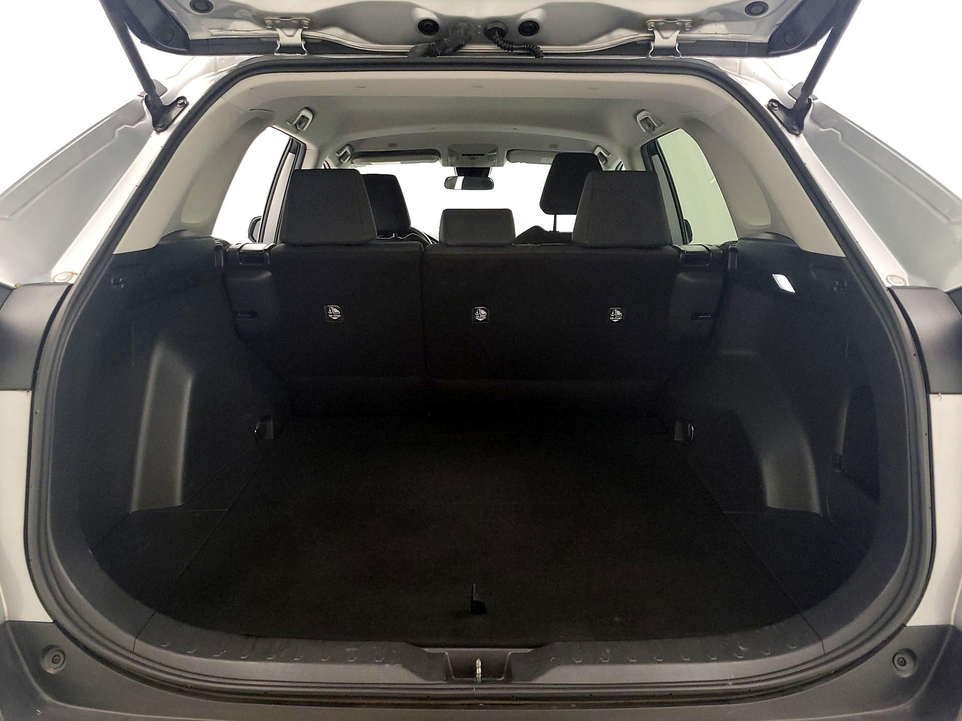 Thumbnail: 2023 Toyota RAV4 - 20