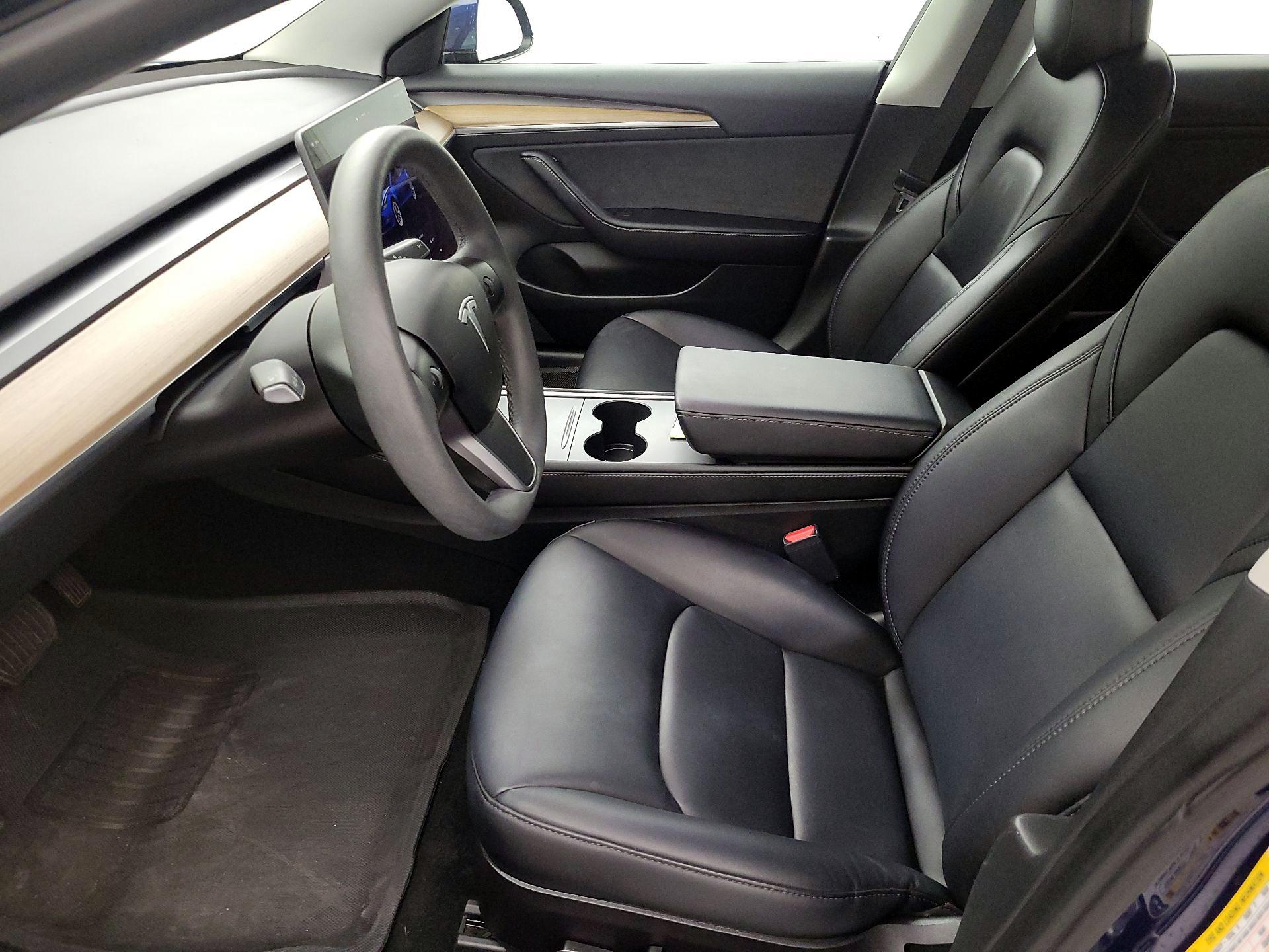 Thumbnail: 2023 Tesla Model 3 - 11