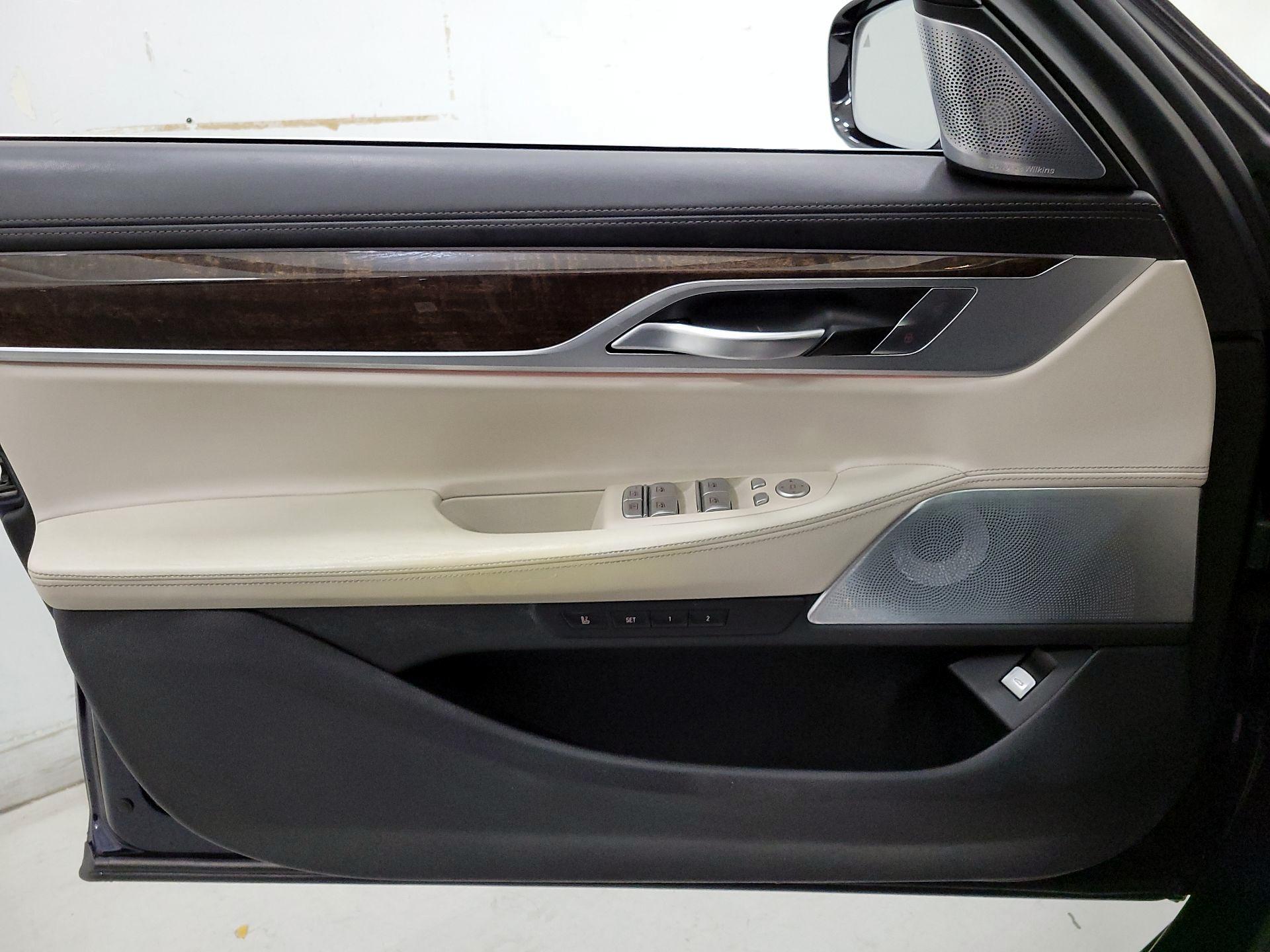 Thumbnail: 2020 BMW 7 Series - 12