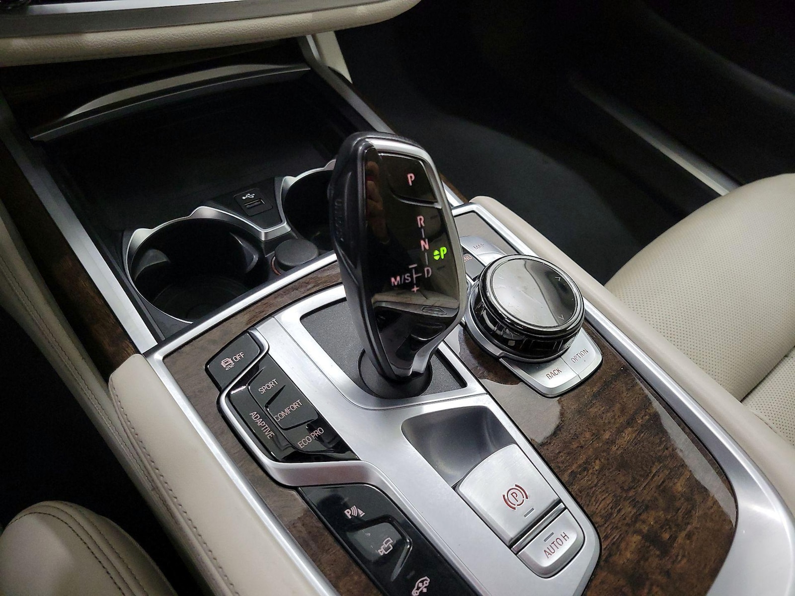 2020 BMW 7 Series 740i - Photo 19