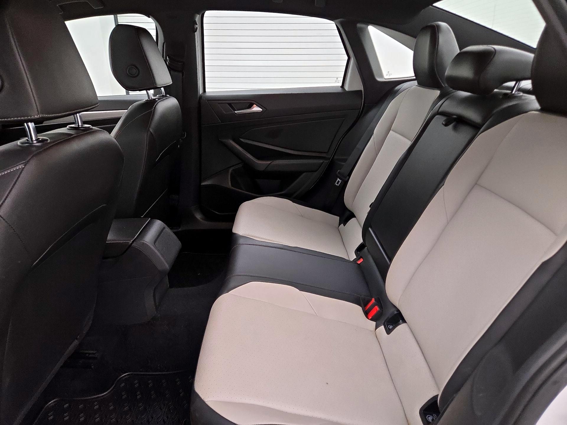 Thumbnail: 2019 Volkswagen Jetta - 20