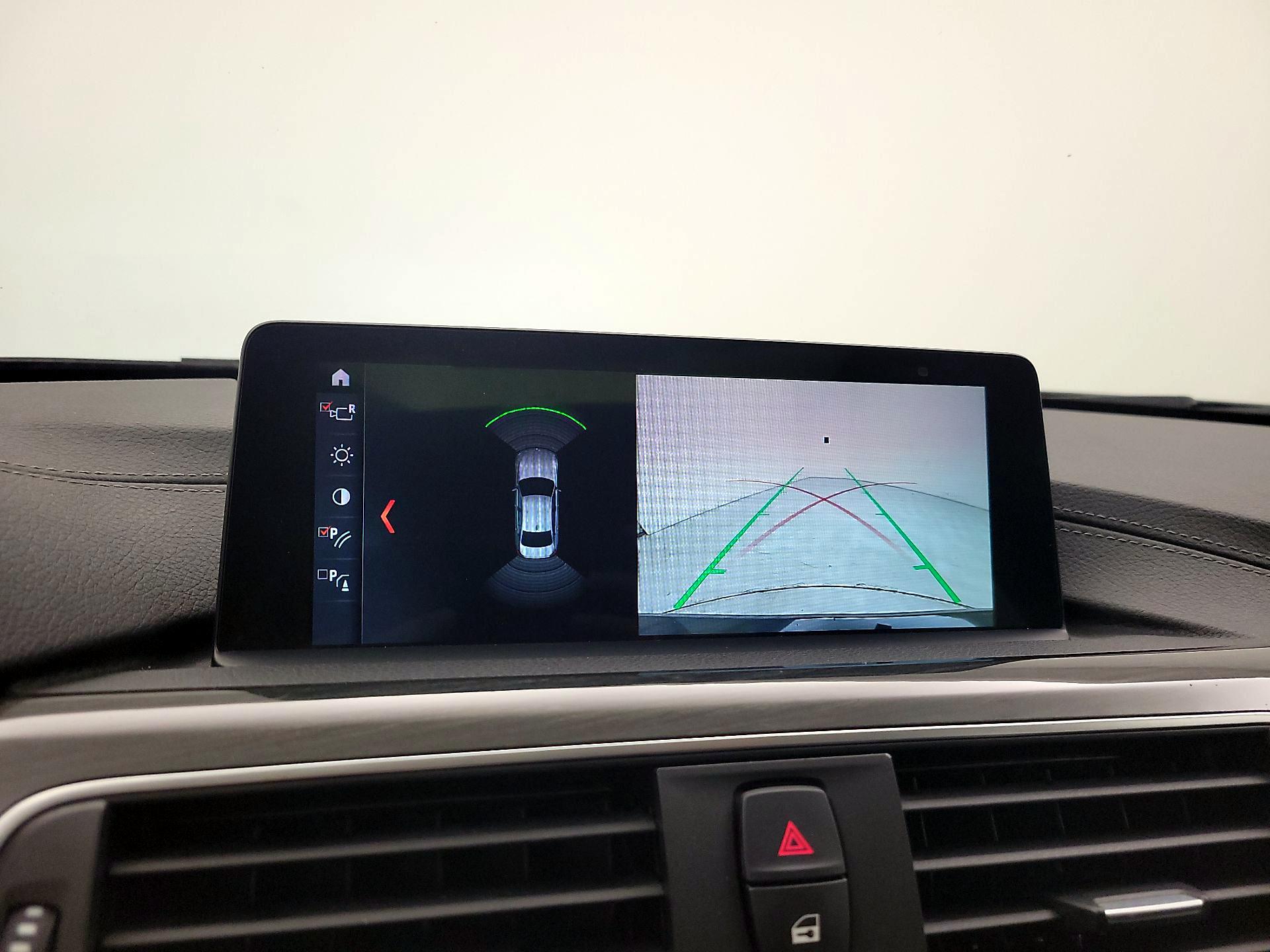 Thumbnail: 2018 BMW 3 Series - 15