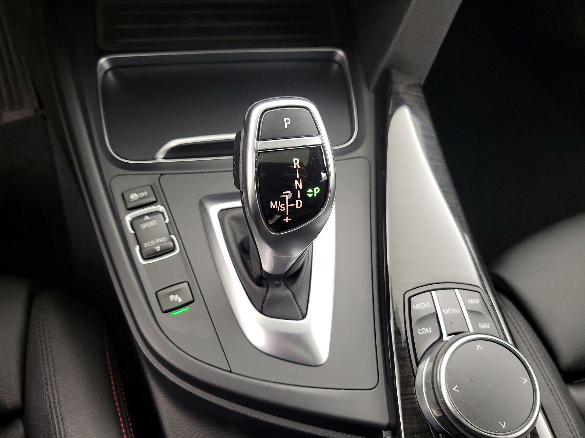 Thumbnail: 2018 BMW 3 Series - 18