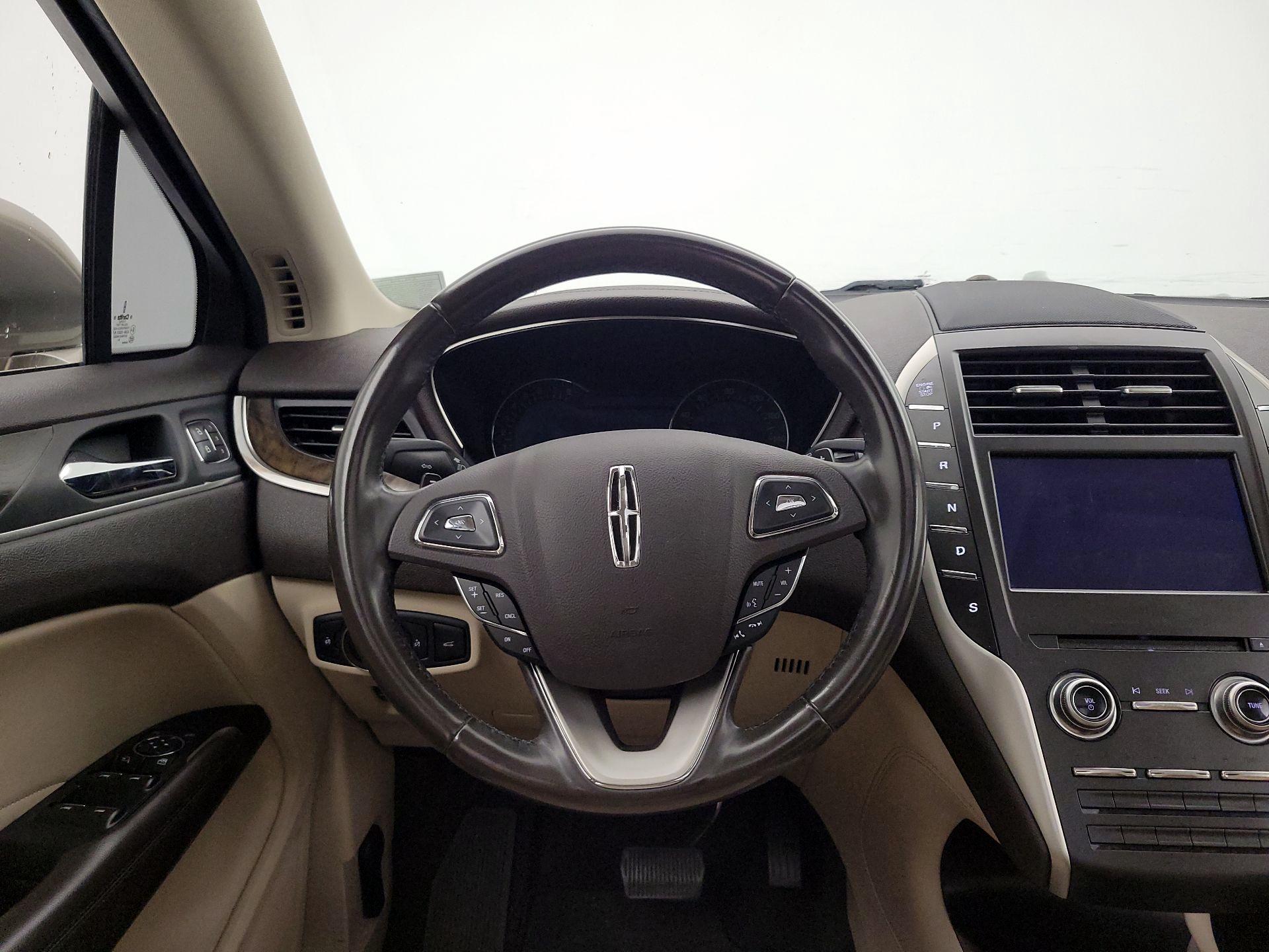 Thumbnail: 2019 Lincoln MKC - 10