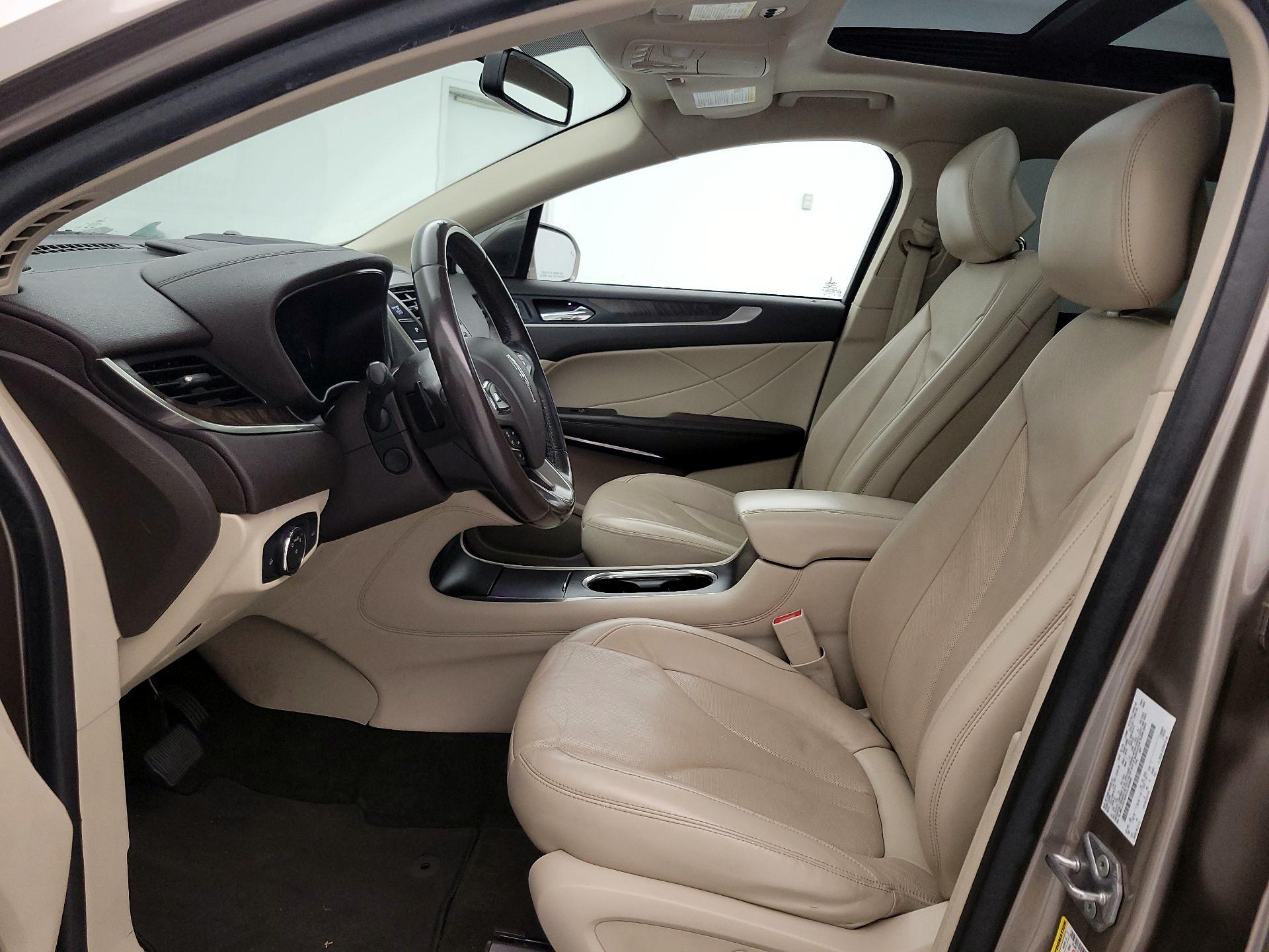 Thumbnail: 2019 Lincoln MKC - 11