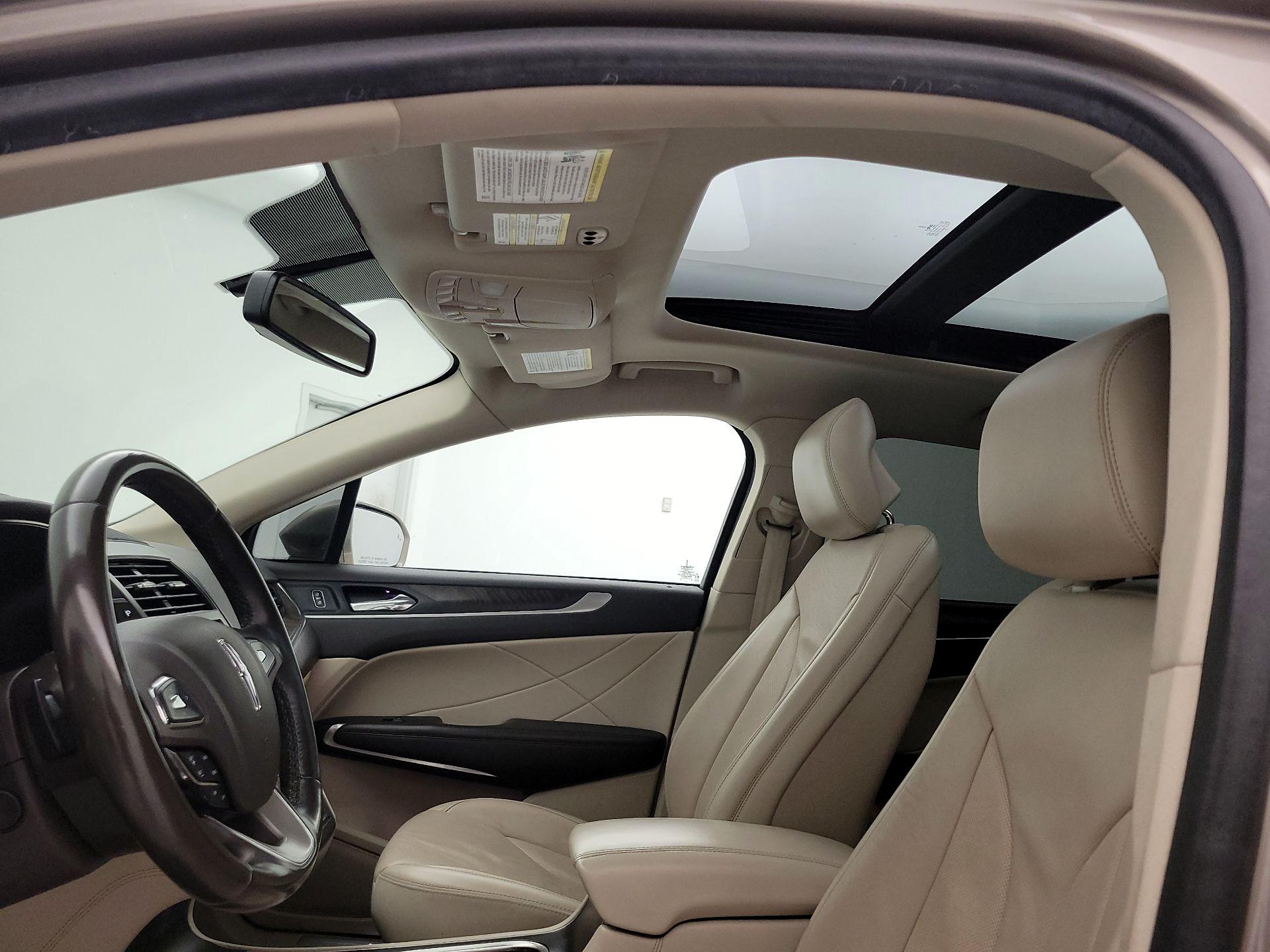 Thumbnail: 2019 Lincoln MKC - 20