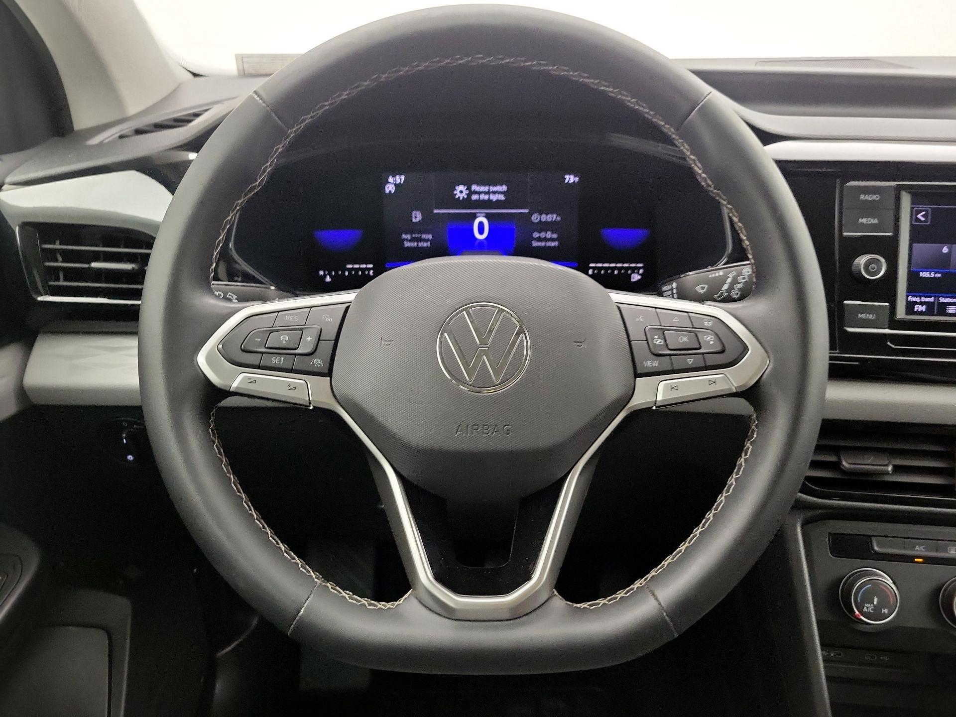 Thumbnail: 2022 Volkswagen Taos - 10