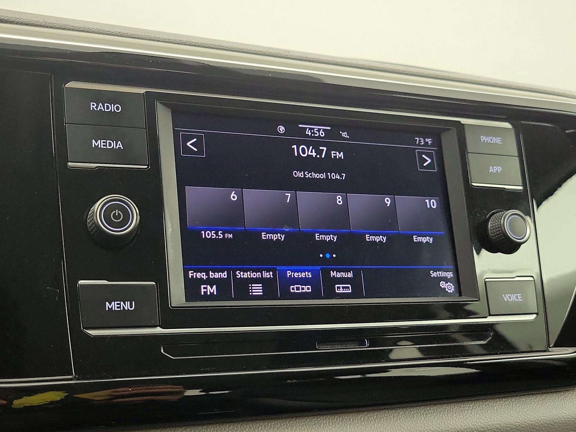 Thumbnail: 2022 Volkswagen Taos - 15