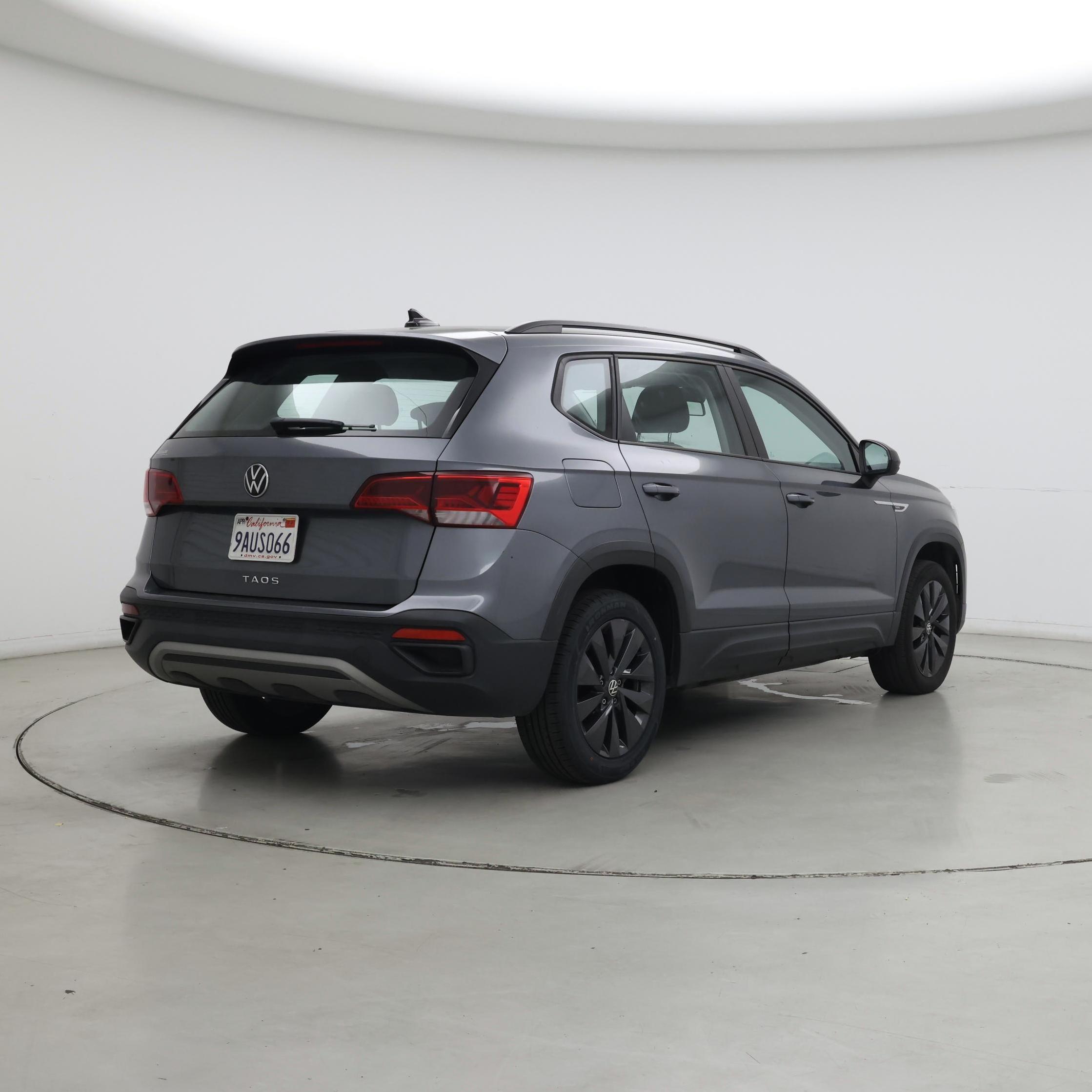 Thumbnail: 2022 Volkswagen Taos - 8