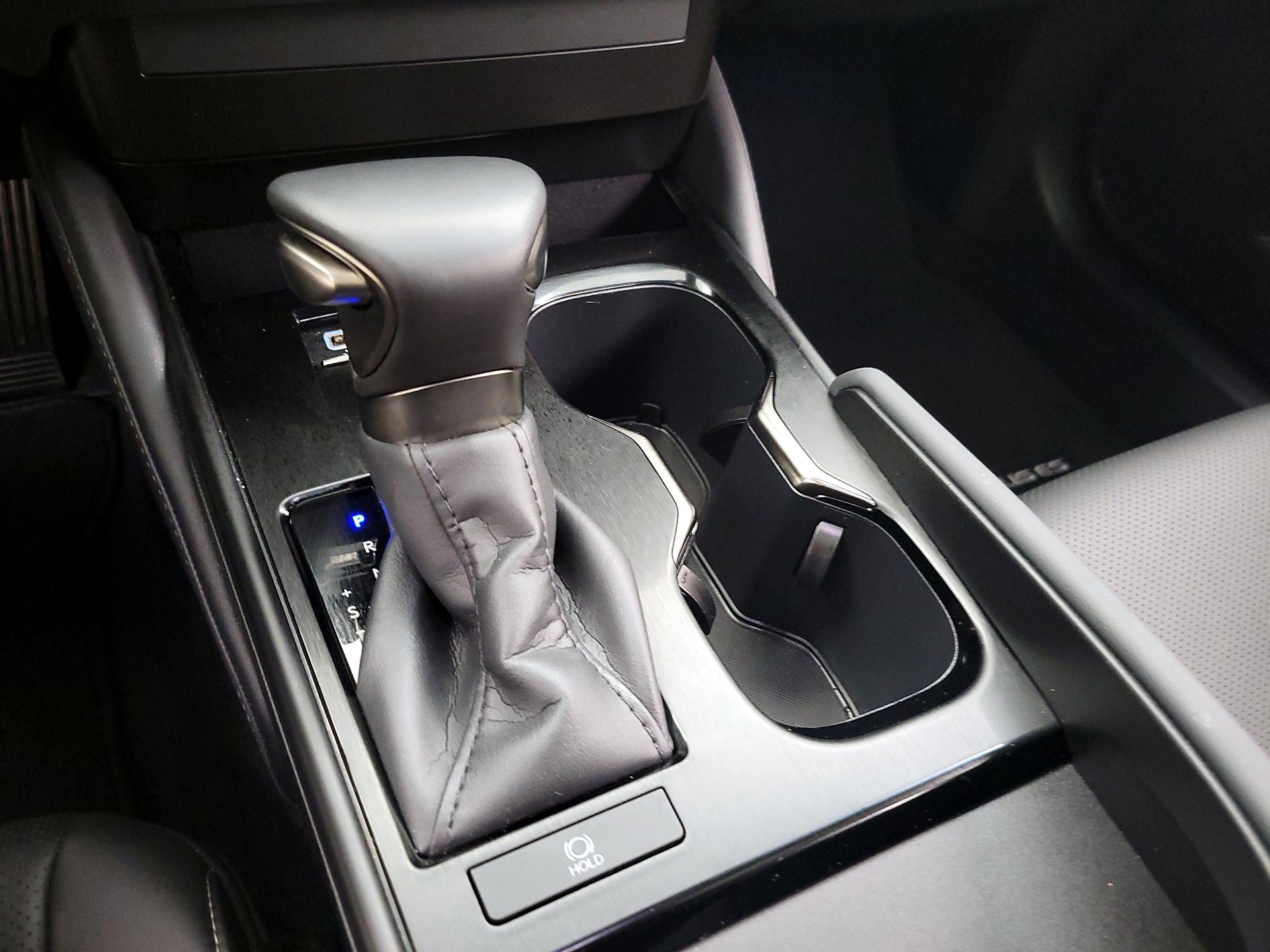 Thumbnail: 2025 Lexus ES - 17