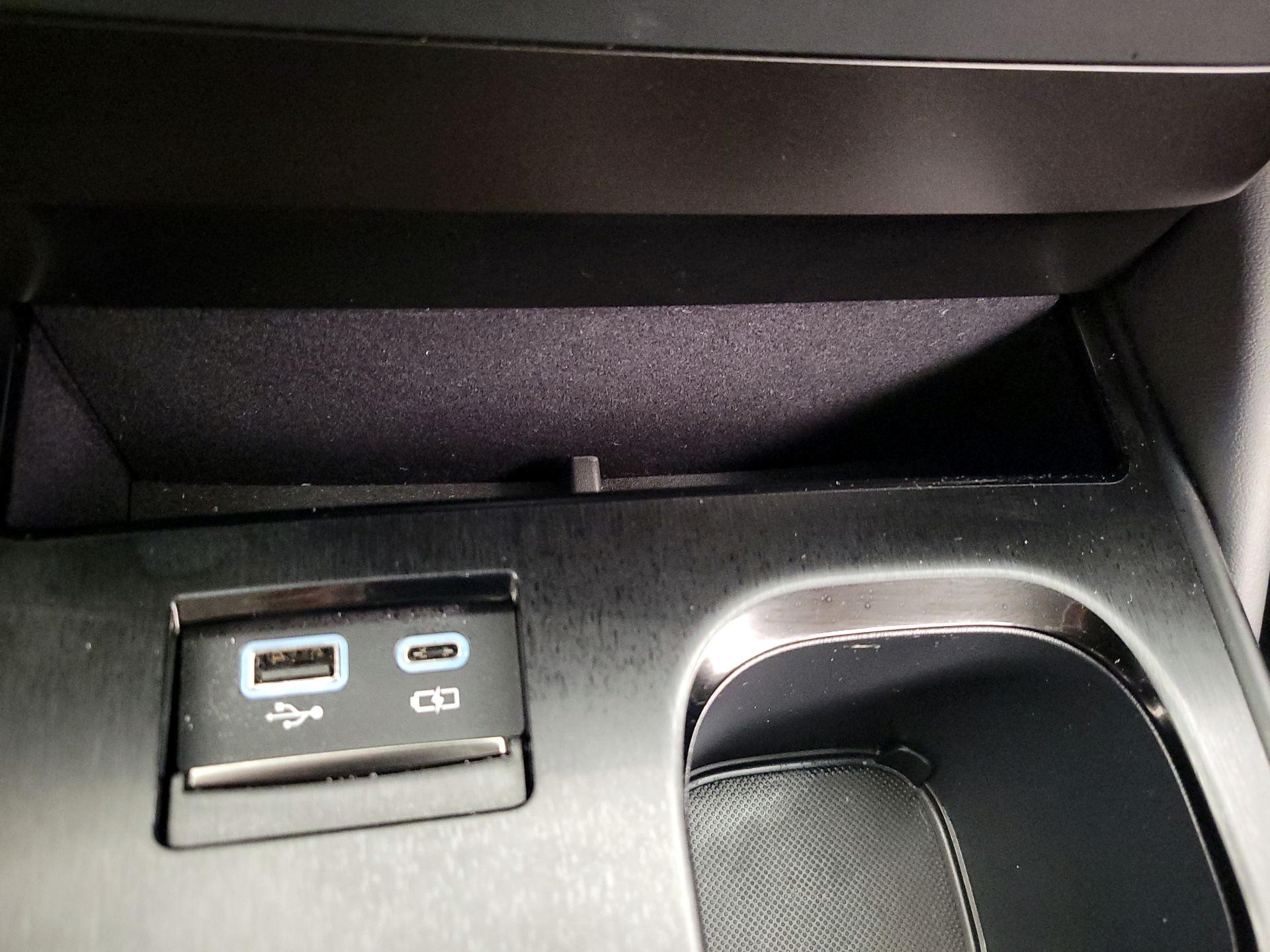 Thumbnail: 2025 Lexus ES - 18