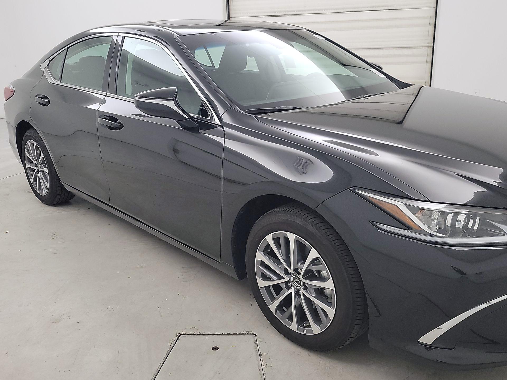 Thumbnail: 2025 Lexus ES - 1