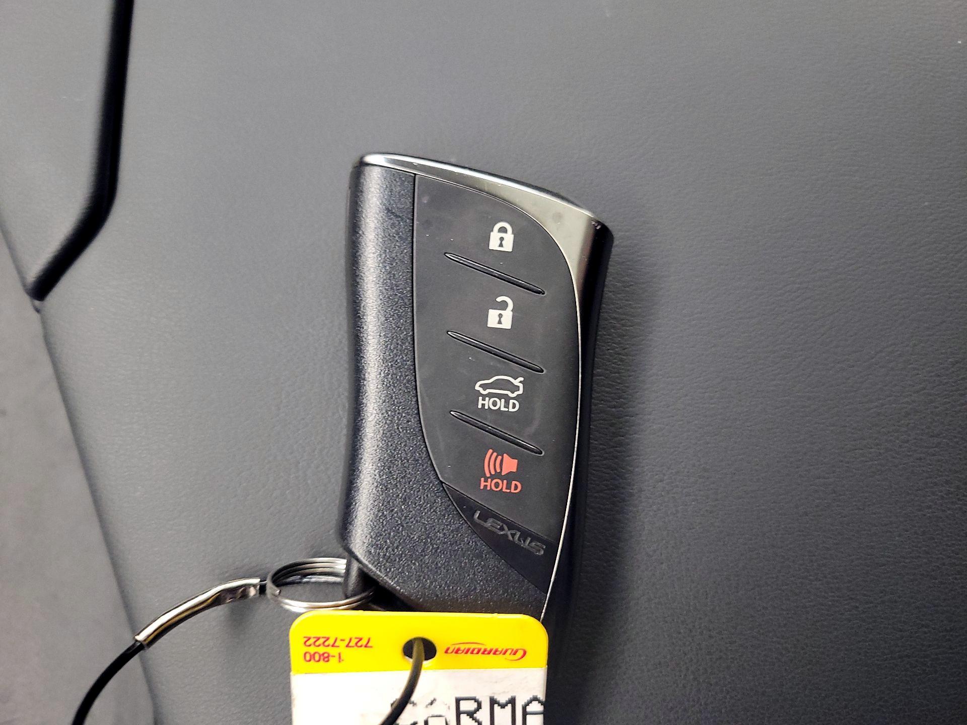 Thumbnail: 2025 Lexus ES - 19