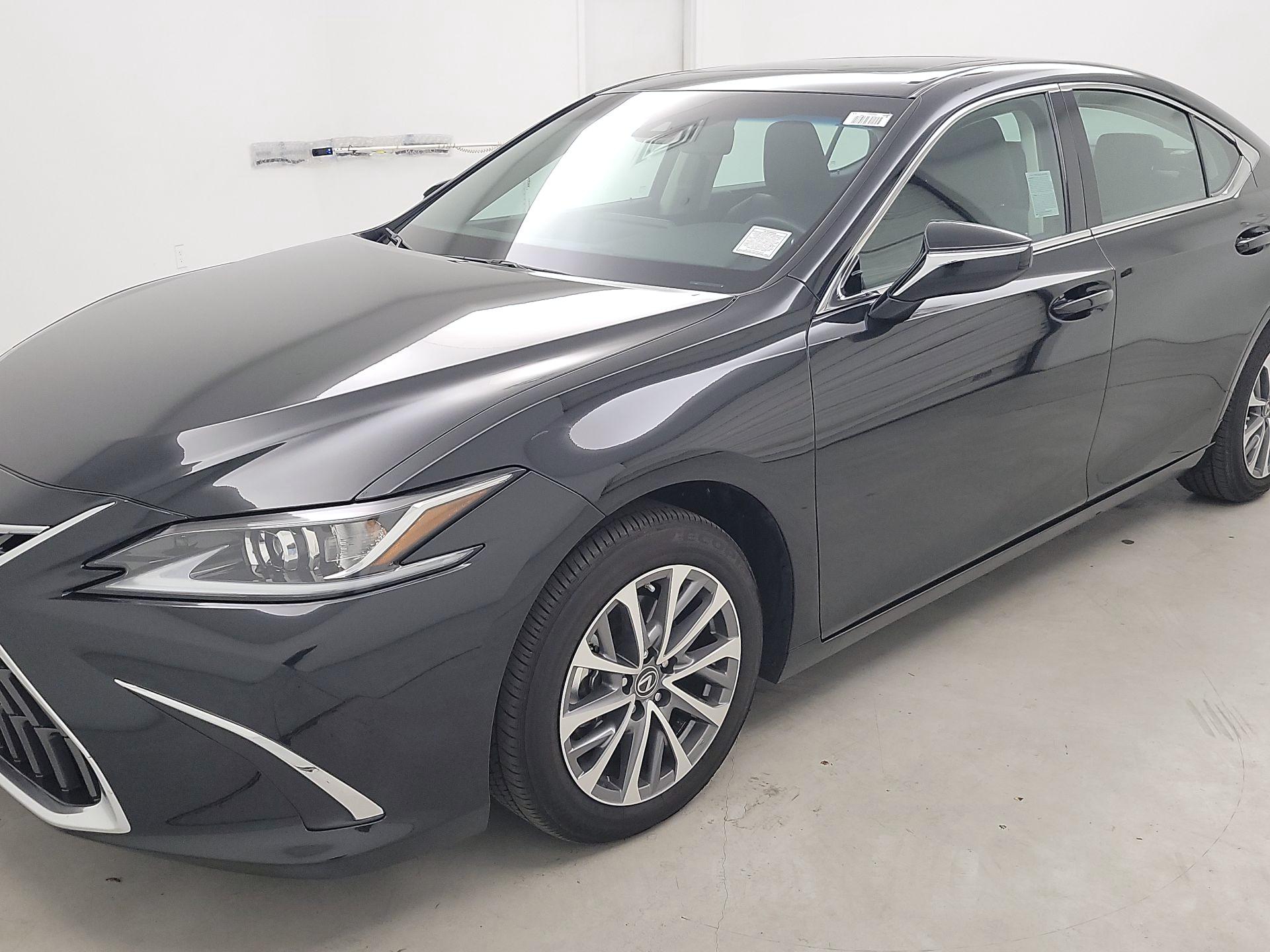 Thumbnail: 2025 Lexus ES - 3