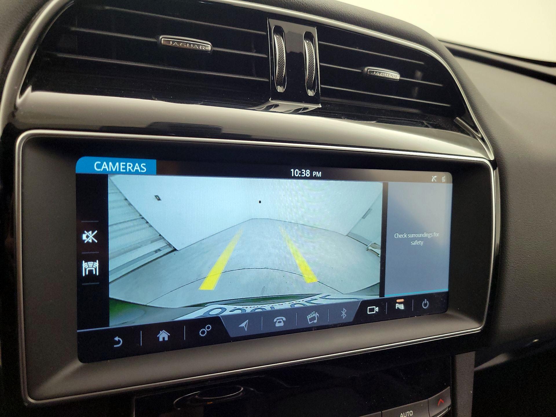 Thumbnail: 2019 Jaguar F-Pace - 14