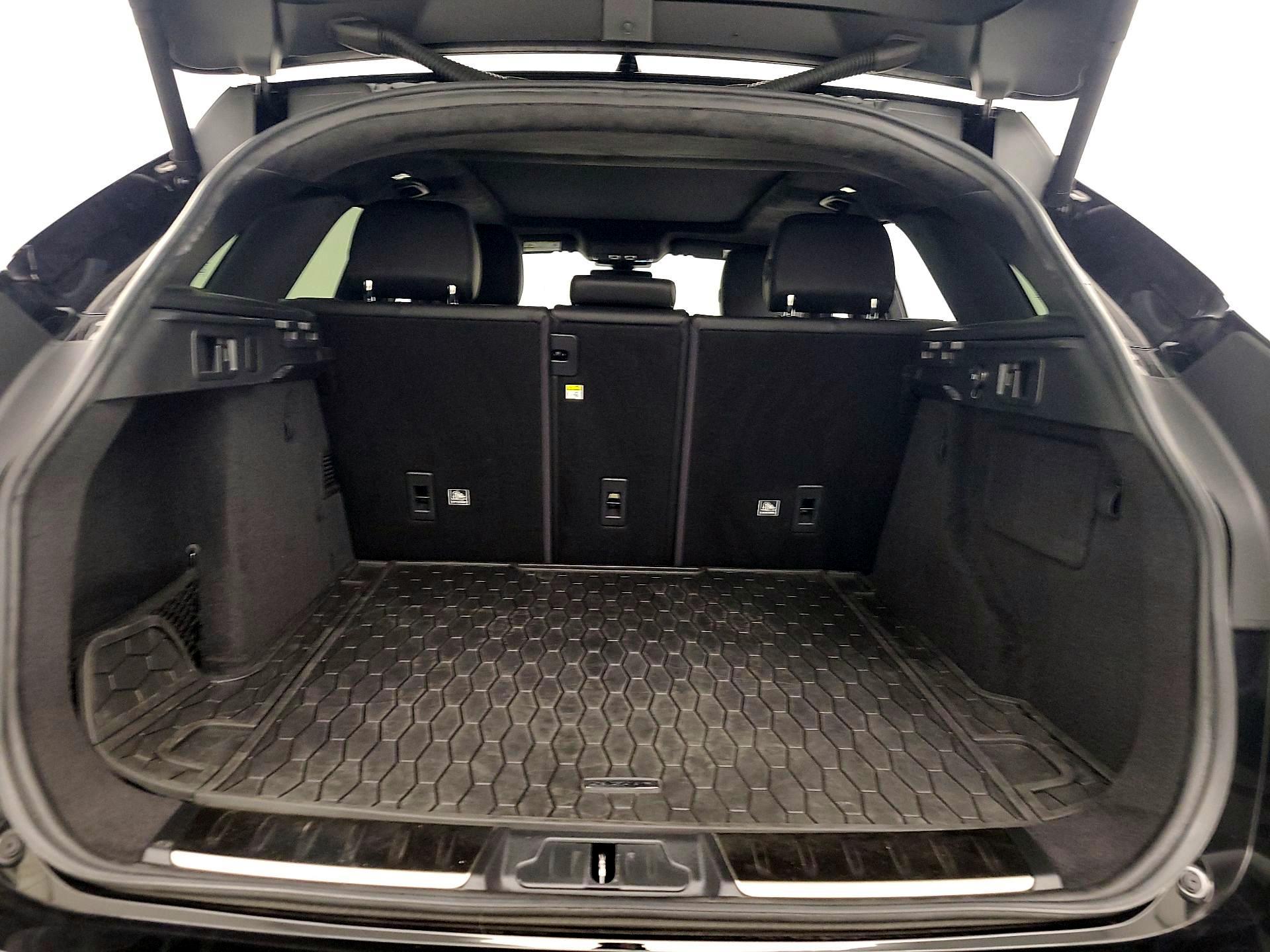 Thumbnail: 2019 Jaguar F-Pace - 20