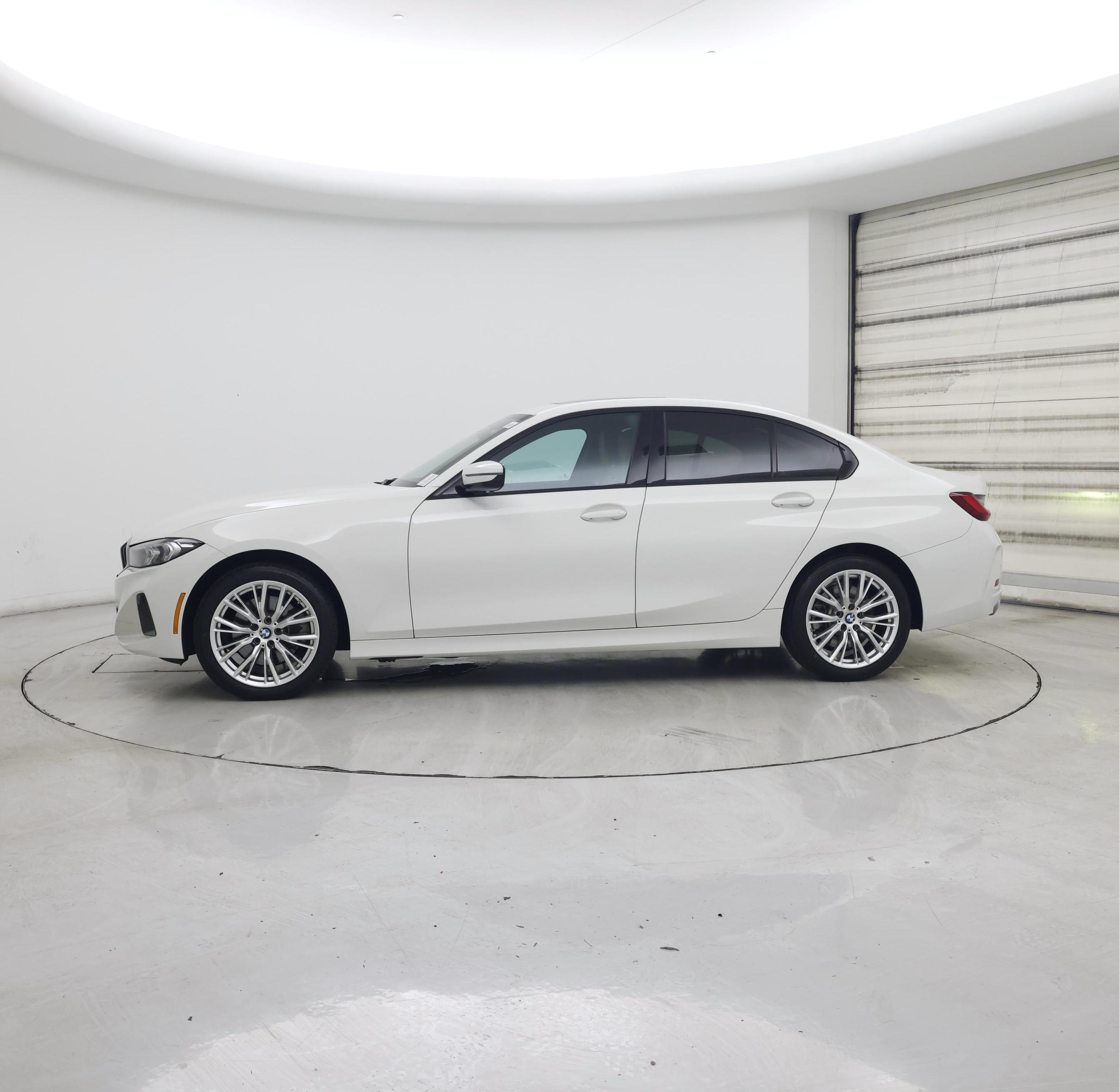 Thumbnail: 2023 BMW 3 Series - 3