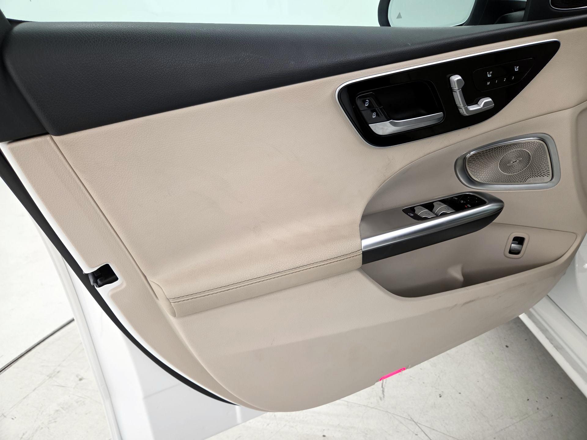 Thumbnail: 2023 Mercedes-Benz C-Class - 12