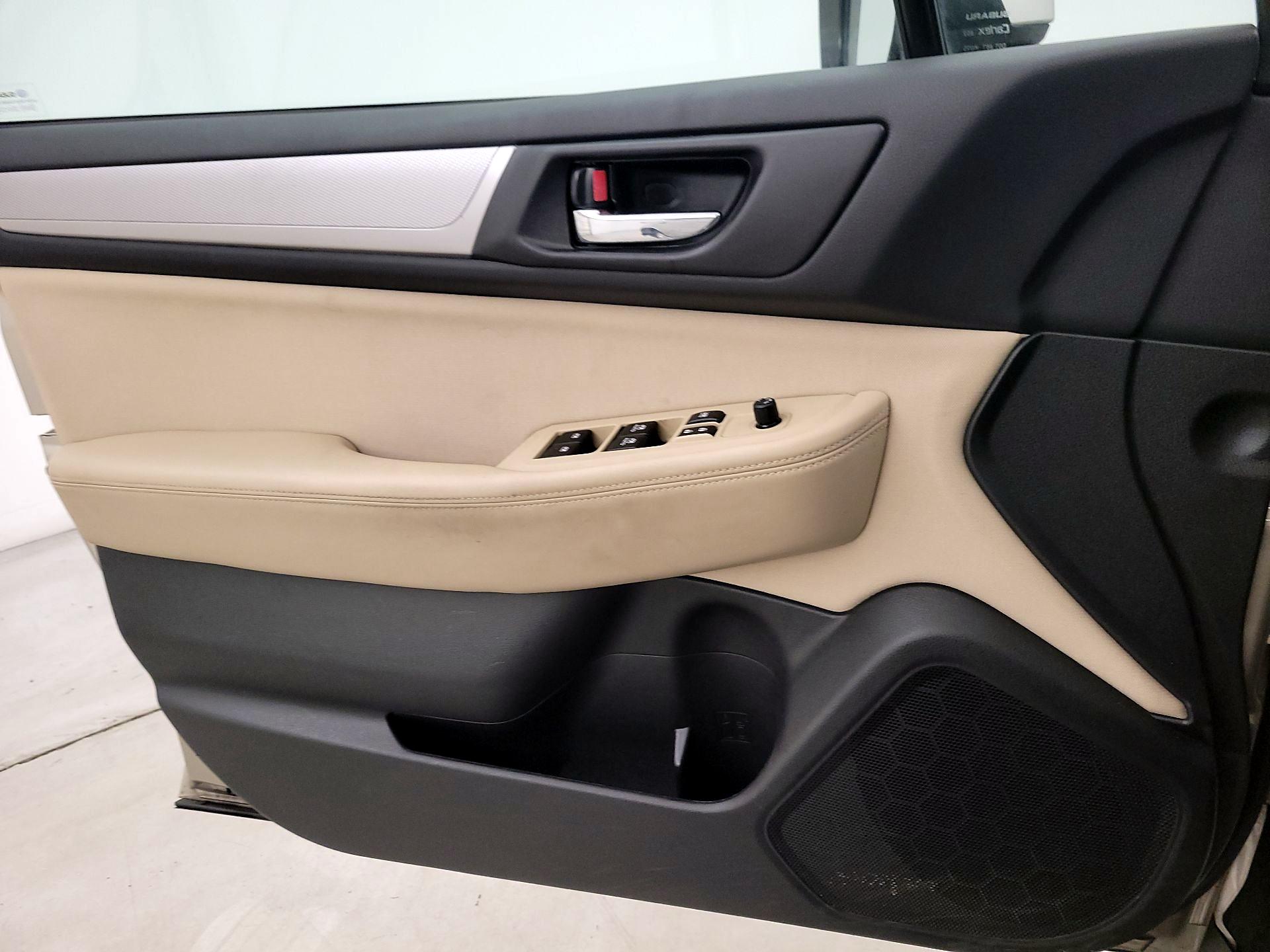 Thumbnail: 2016 Subaru Outback - 12