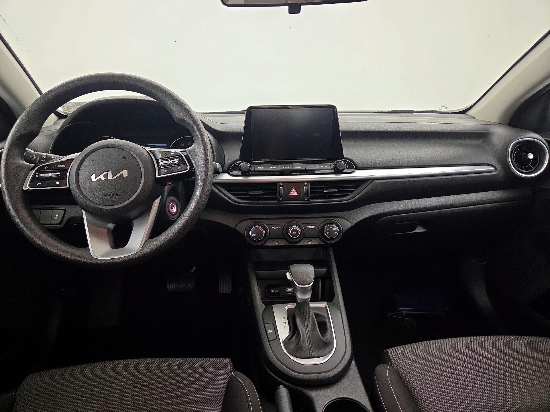 Thumbnail: 2023 Kia Forte - 9