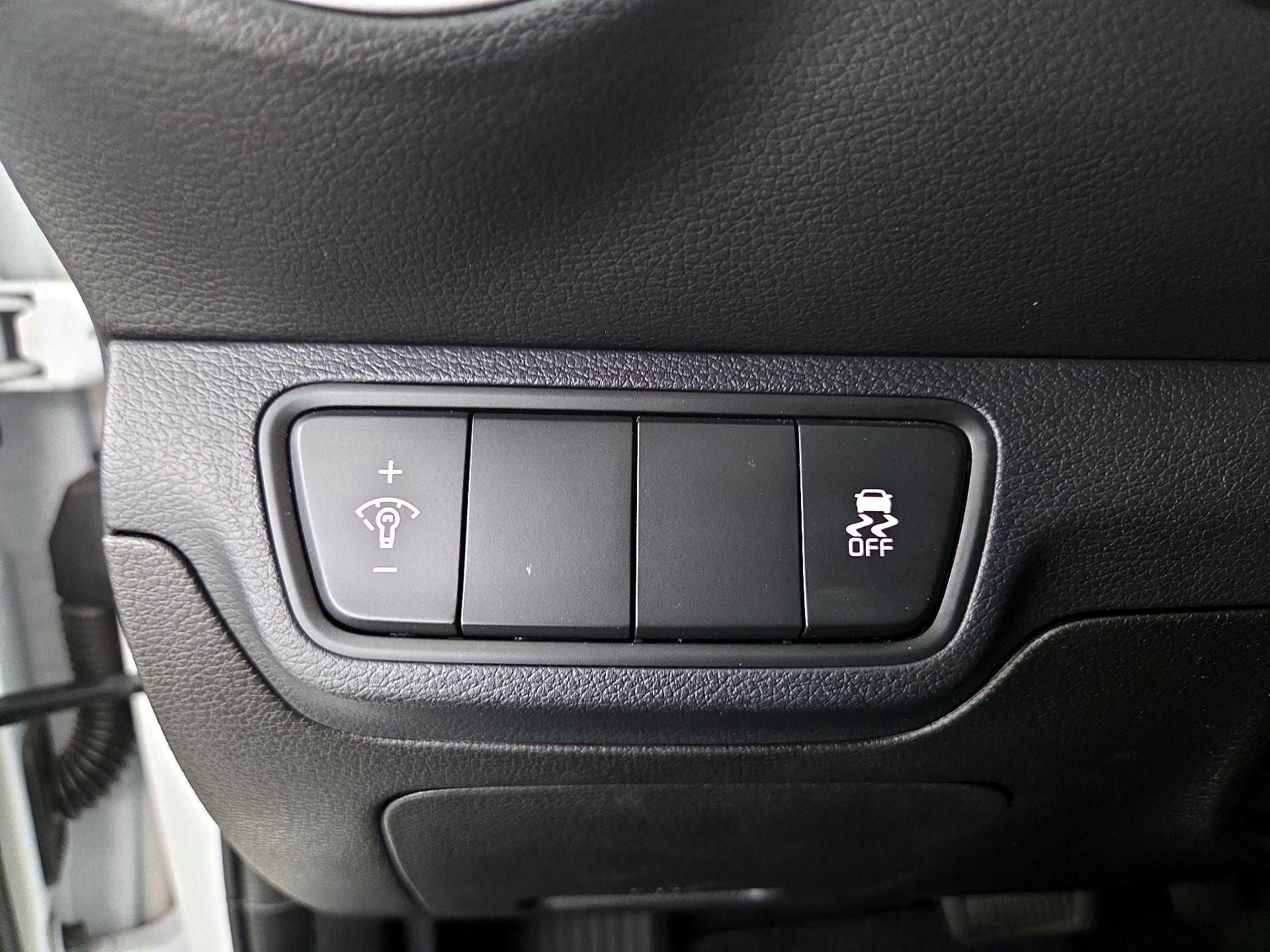 Thumbnail: 2023 Kia Forte - 13