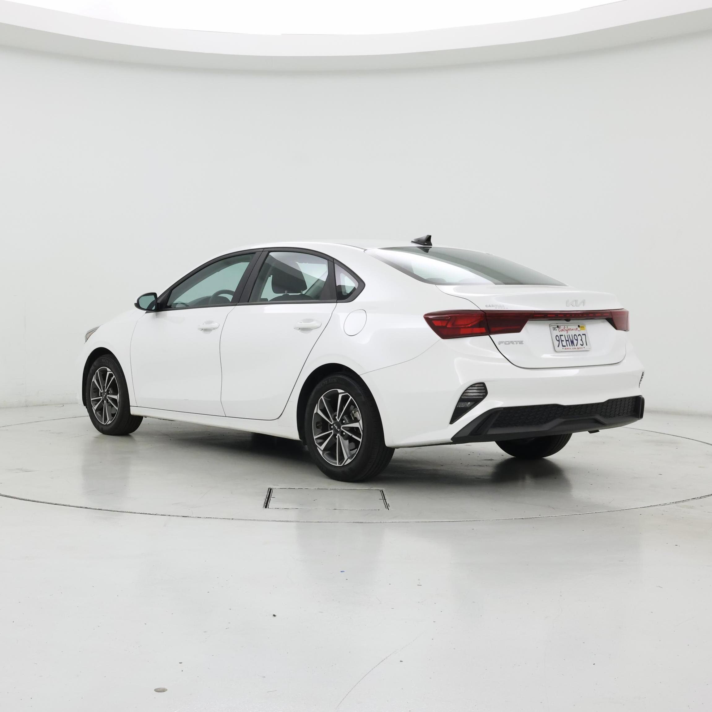 Thumbnail: 2023 Kia Forte - 2