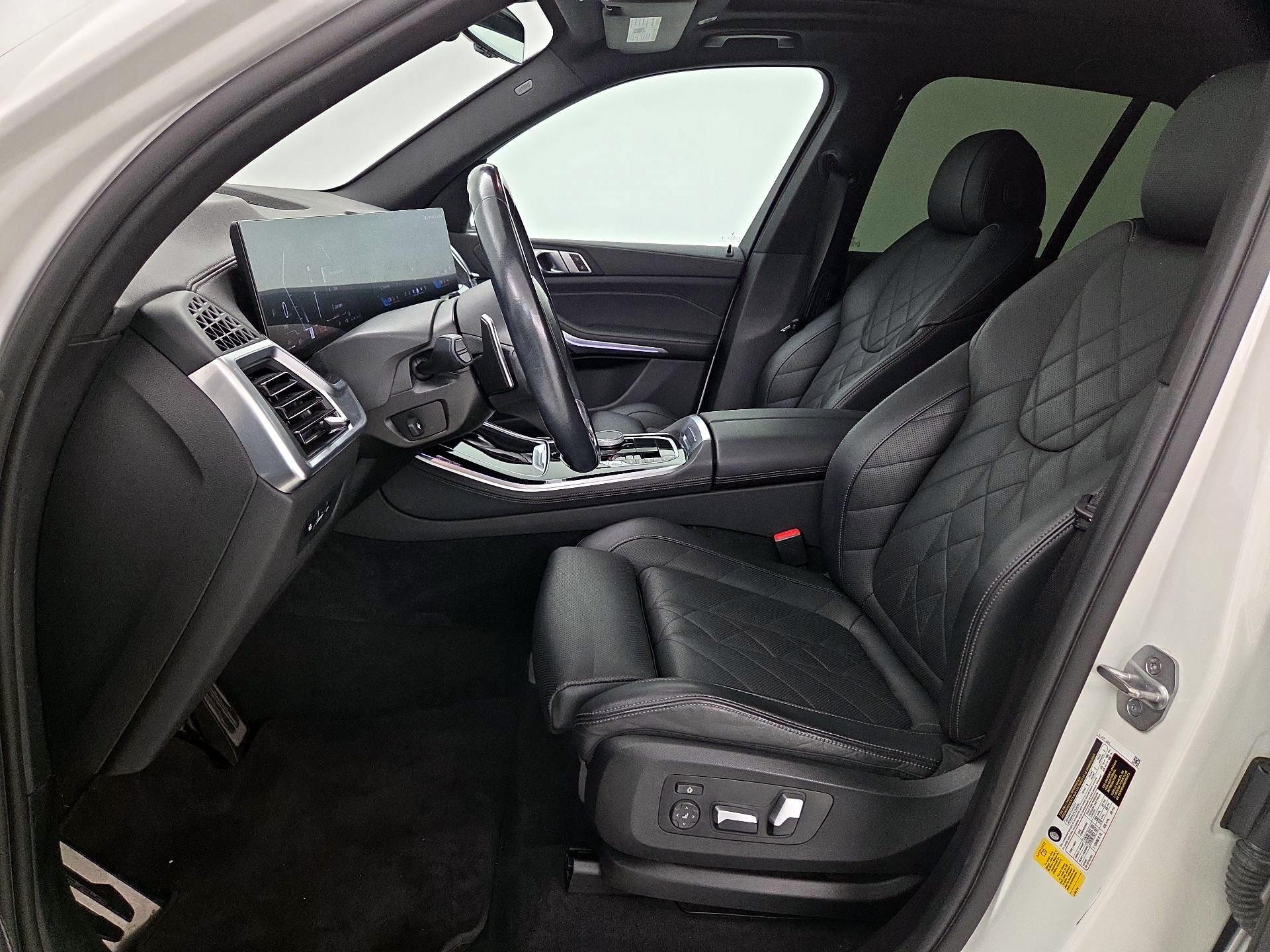 Thumbnail: 2024 BMW X5 - 11