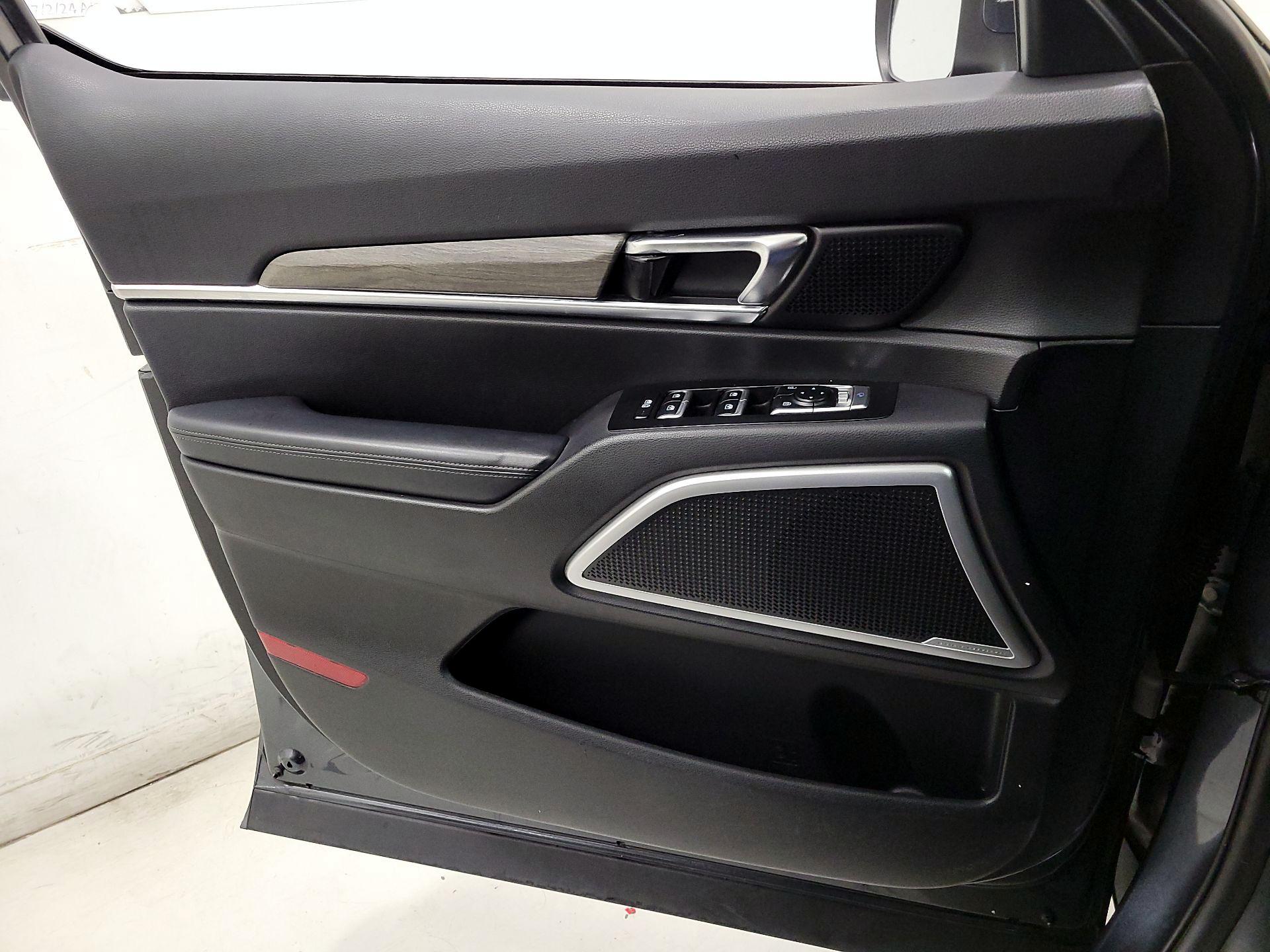 Thumbnail: 2021 Kia Telluride - 12