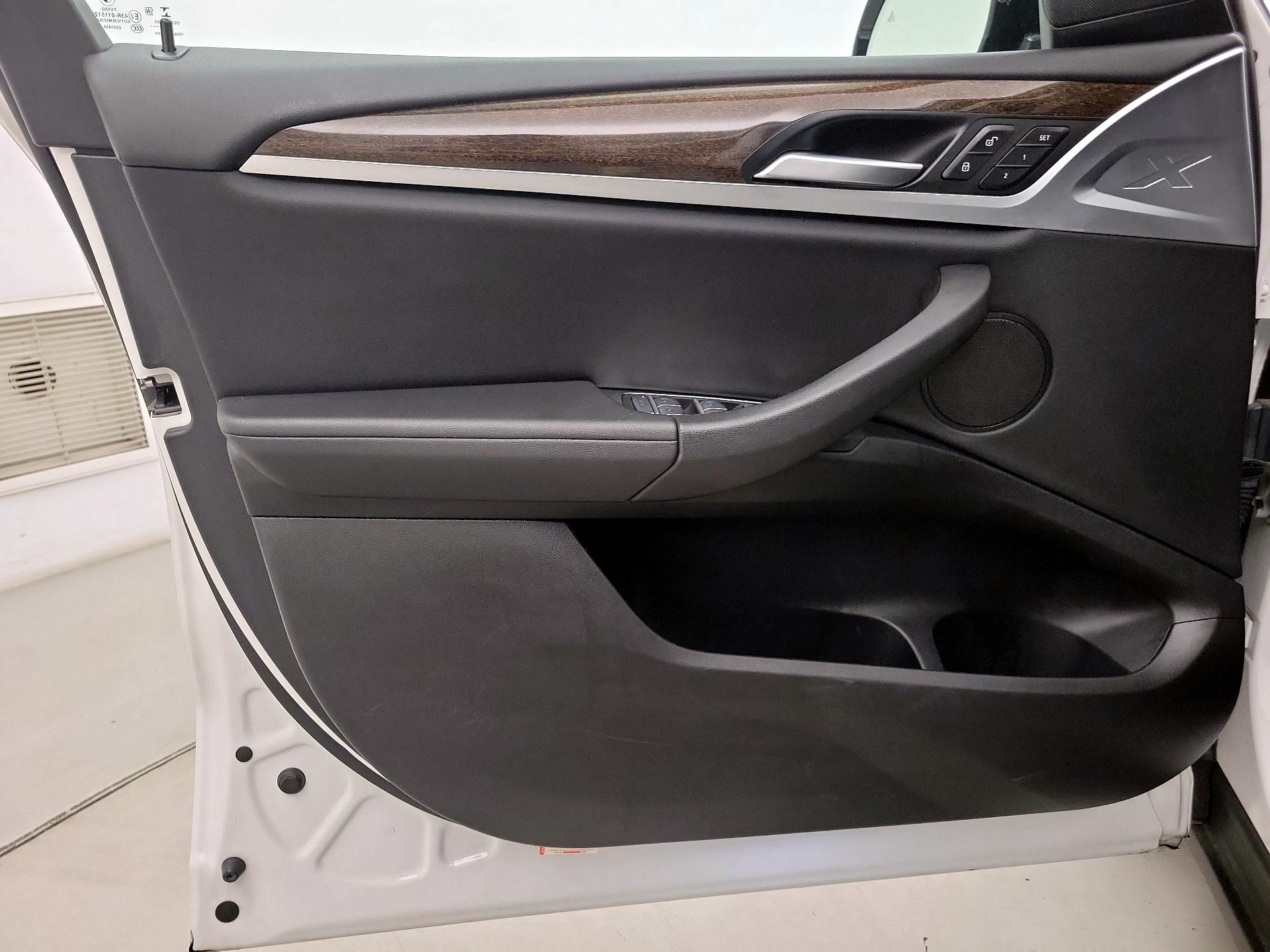 Thumbnail: 2021 BMW X3 - 12