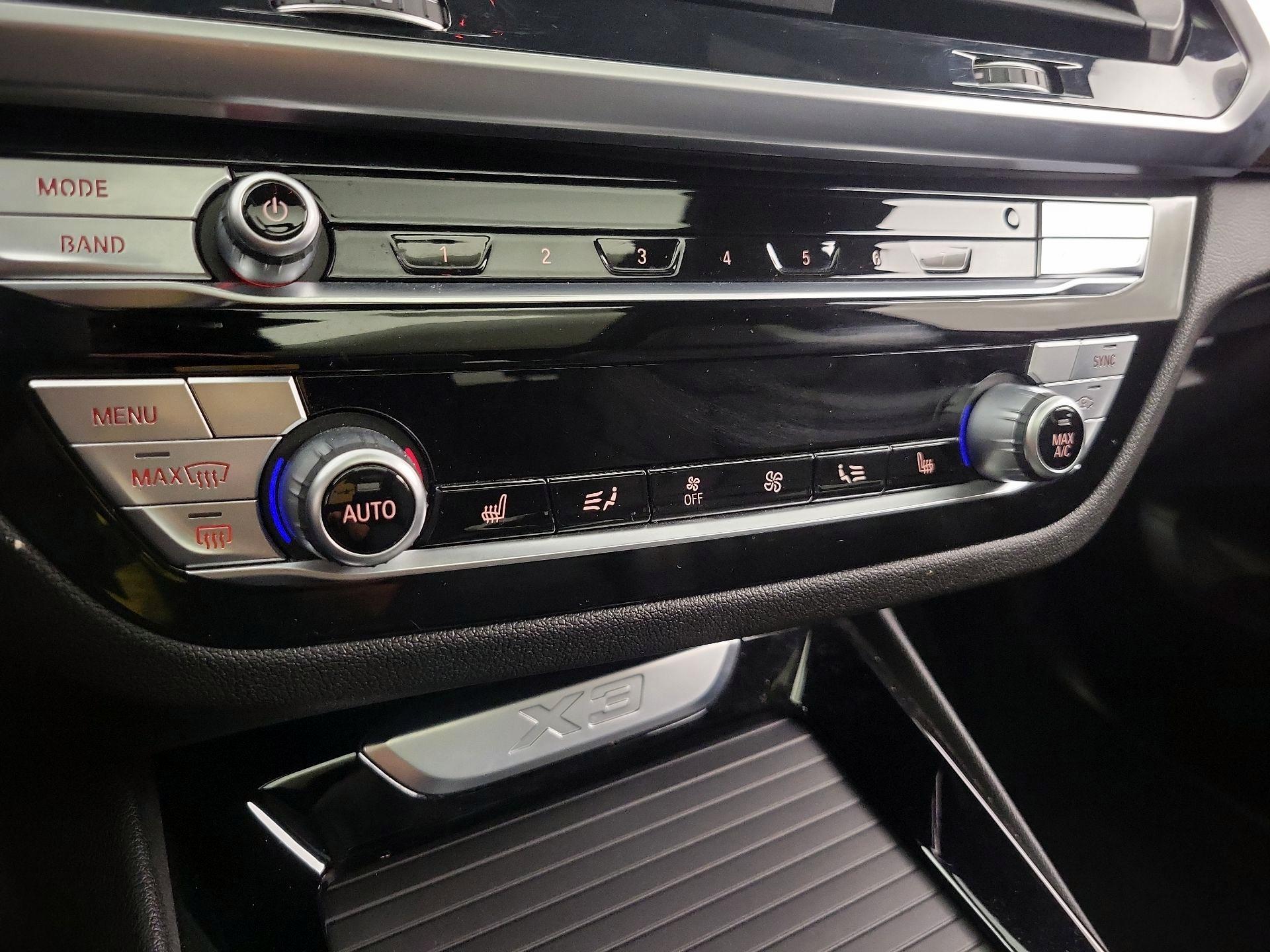 Thumbnail: 2021 BMW X3 - 17