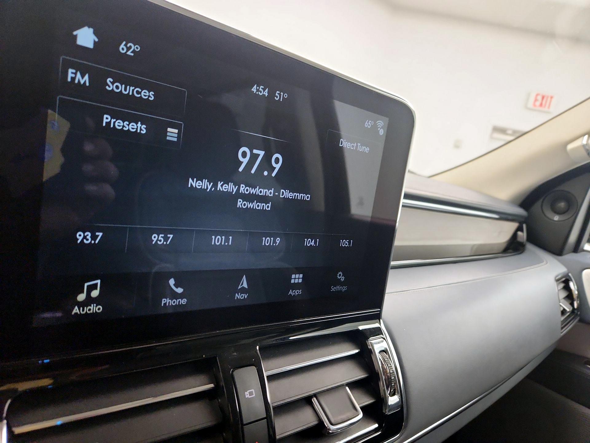 Thumbnail: 2019 Lincoln Navigator L - 16