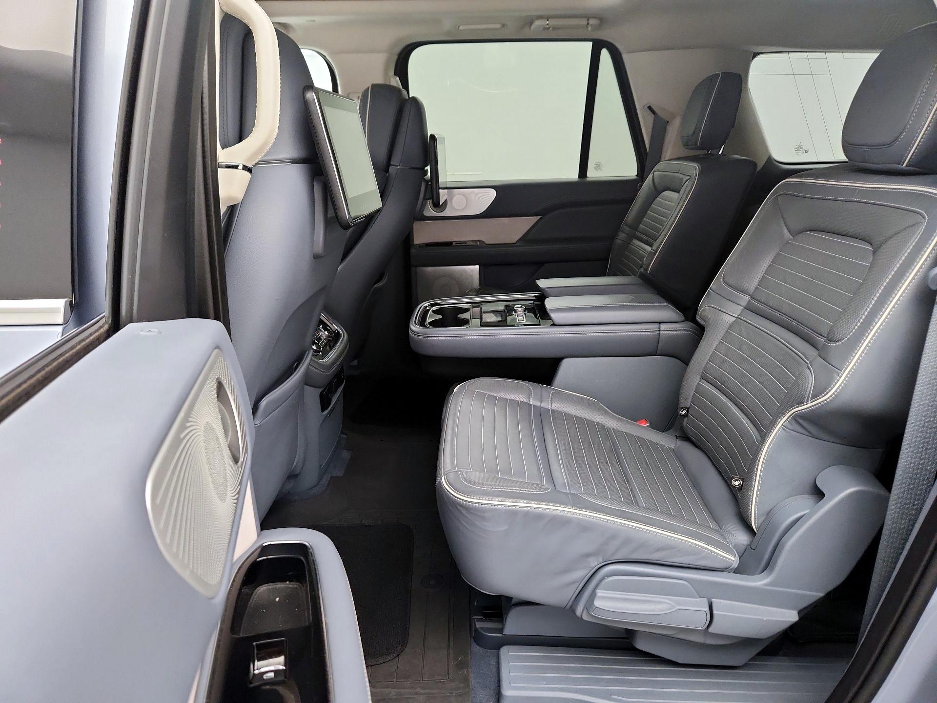 Thumbnail: 2019 Lincoln Navigator L - 20