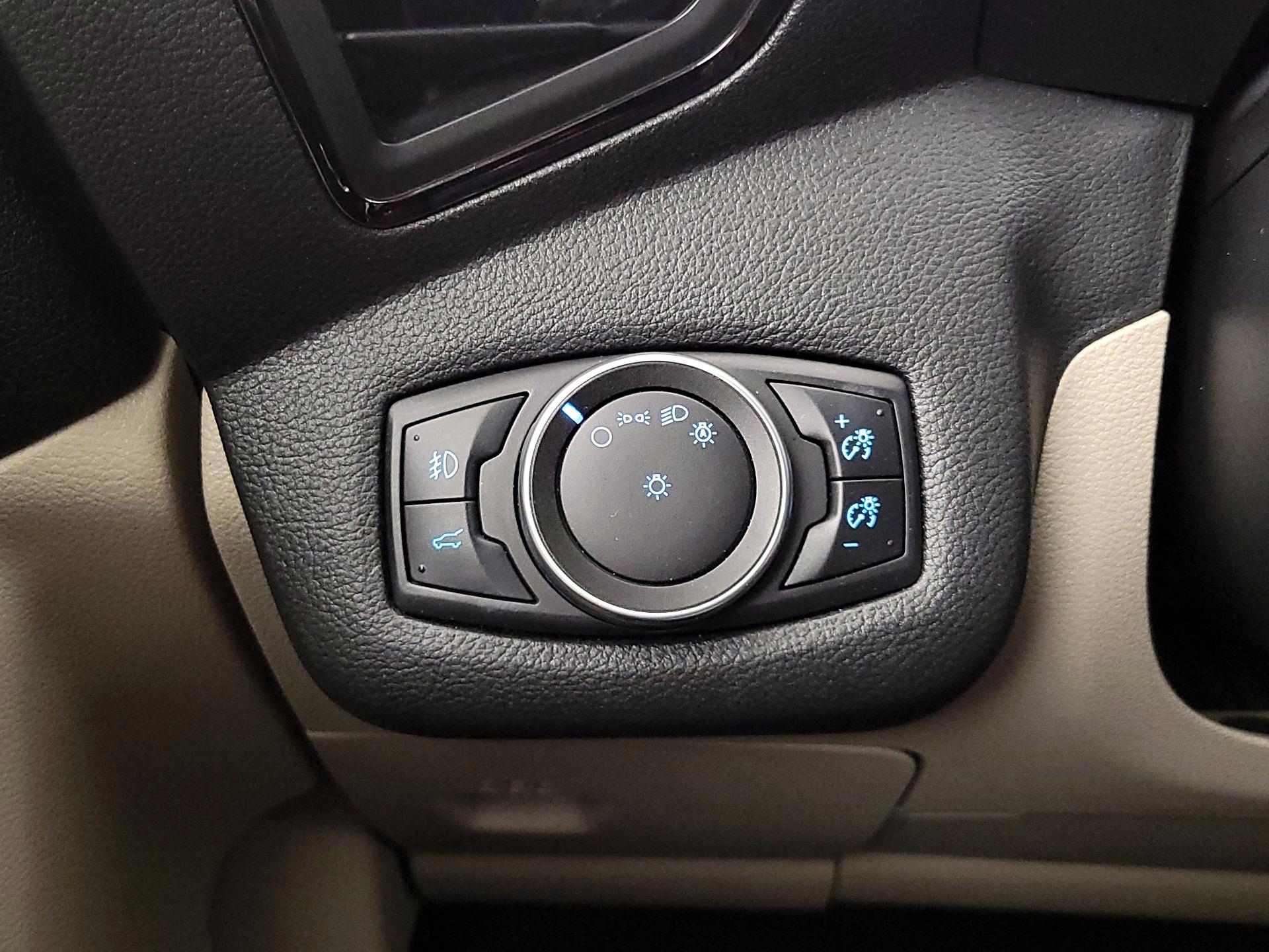 Thumbnail: 2017 Ford Escape - 13